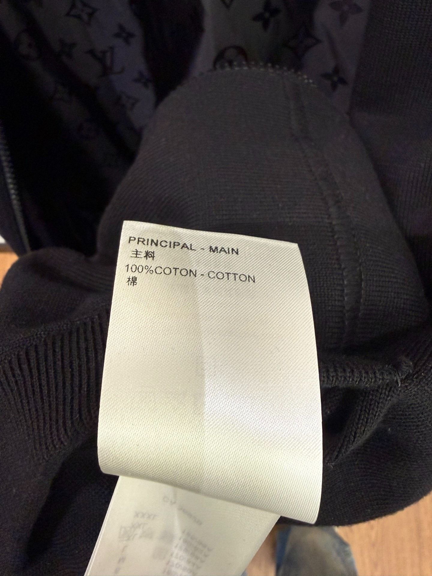 Louis Vuitton Louis Vuitton Reversible Monogram Bomber Jacket Size M Size US M / EU 48-50 / 2 - 8 Thumbnail