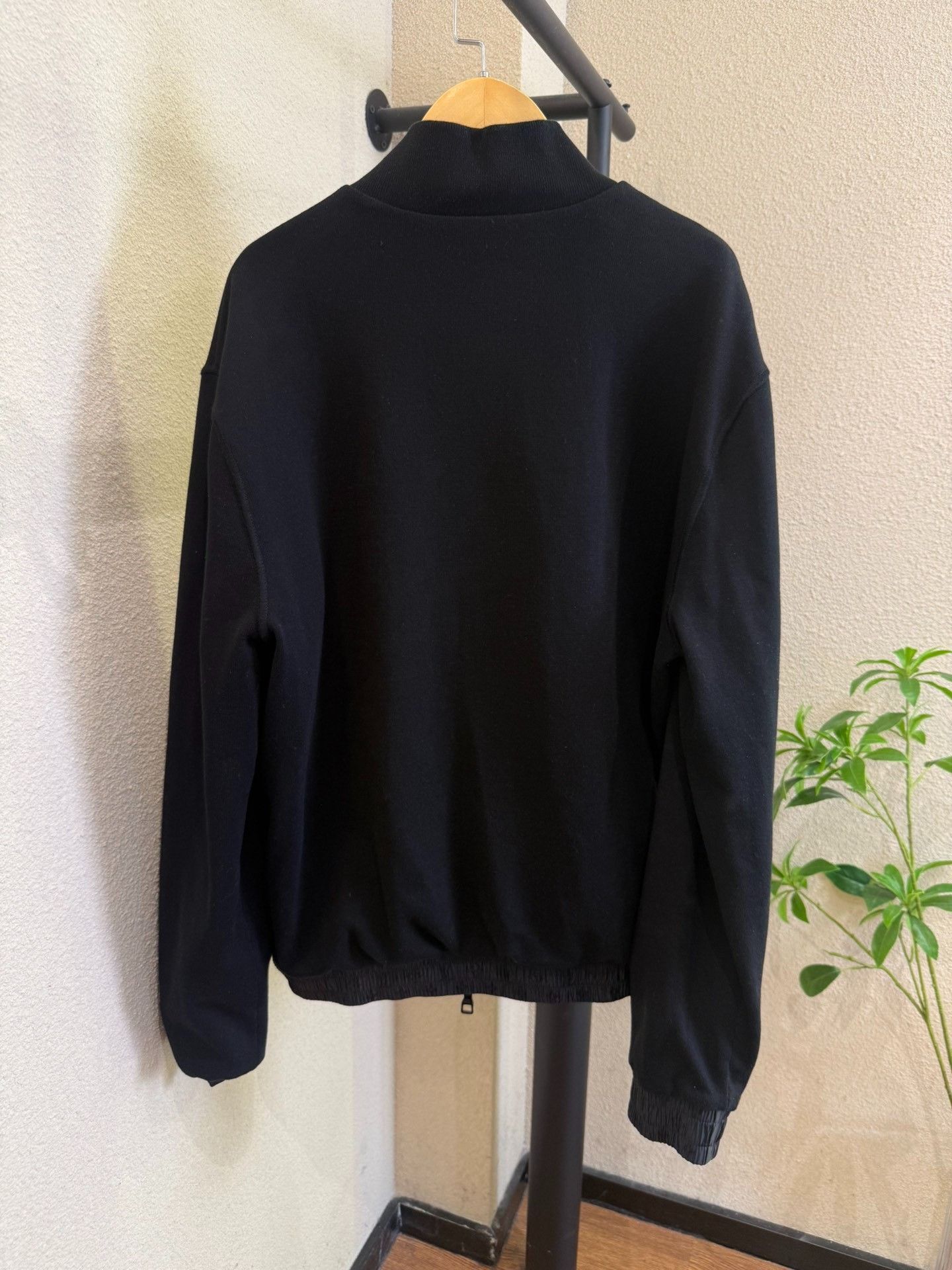 Louis Vuitton Louis Vuitton Reversible Monogram Bomber Jacket Size M Size US M / EU 48-50 / 2 - 4 Thumbnail