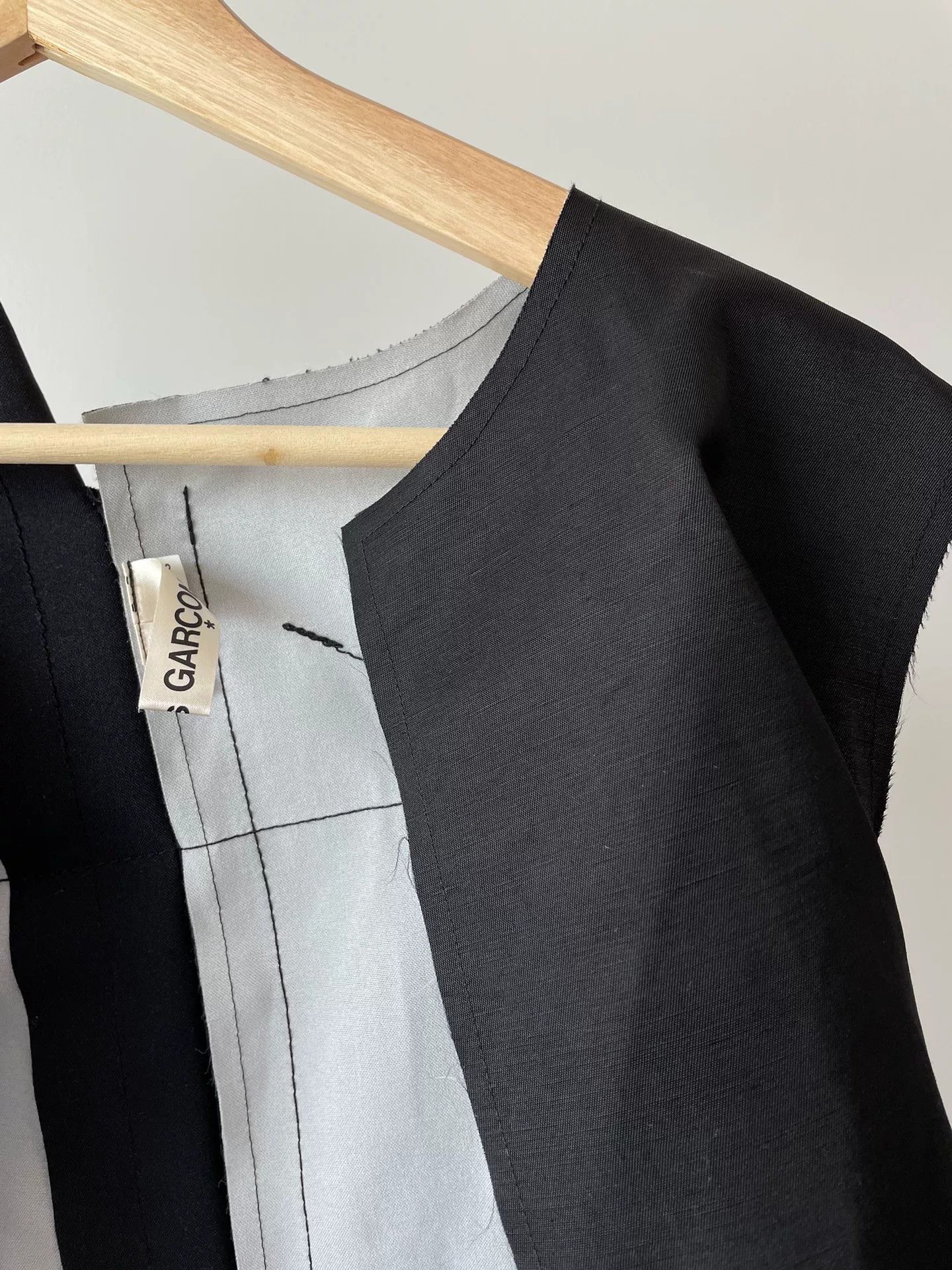 Comme des Garcons Comme des Garçons Runway Pleated Vest Size US S / EU 44-46 / 1 - 3 Thumbnail