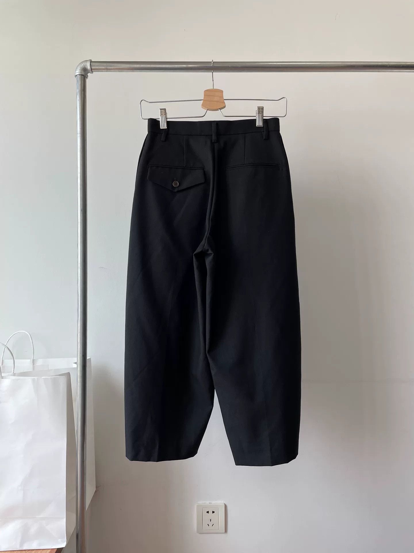Noir Kei Ninomiya Noir Kei Ninomiya Comme des Garçons Pocket Cropped Pants Size 27" / US 4 / IT 40 - 2 Thumbnail