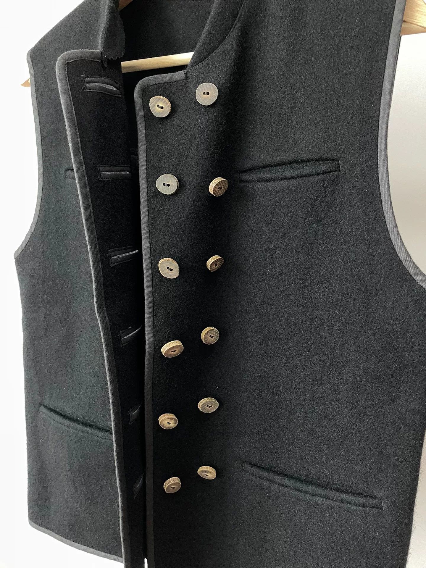 Comme des Garcons Comme des Garçons 1981 Paris Debut Wood Button Vest Size M / US 6-8 / IT 42-44 - 7 Thumbnail