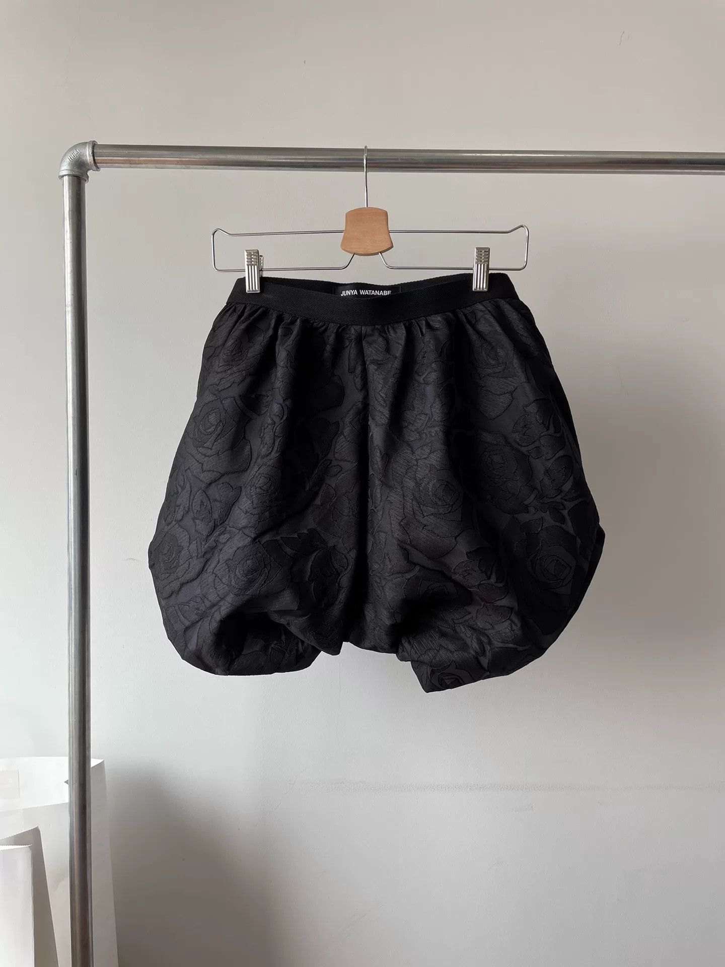 Junya Watanabe Junya Watanabe Comme des Garçons Jacquard Harem Shorts Size 28" / US 6 / IT 42 - 2 Thumbnail