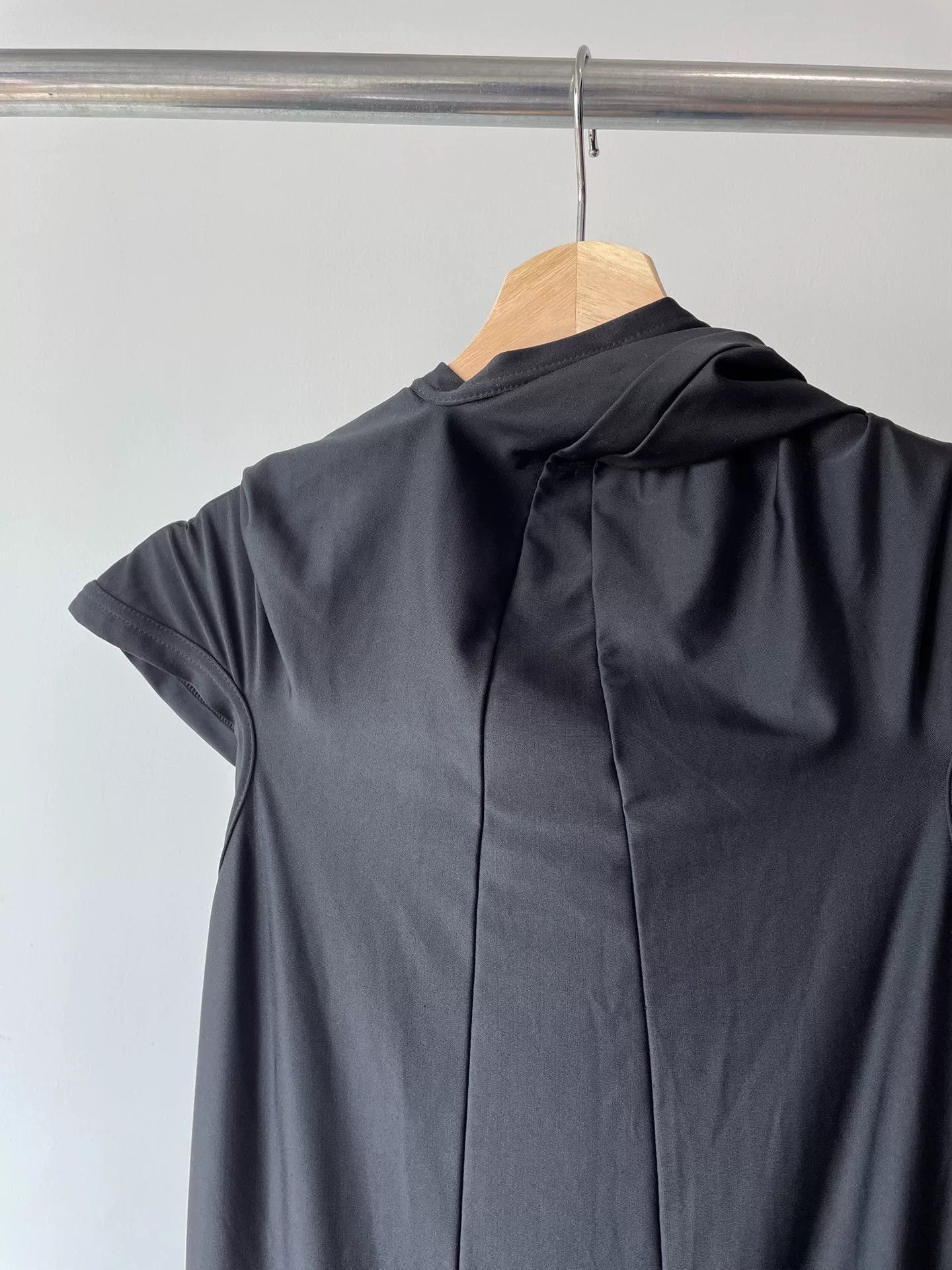 Comme des Garcons Comme des Garcons Hooded Dress Size XS / US 0-2 / IT 36-38 - 3 Thumbnail