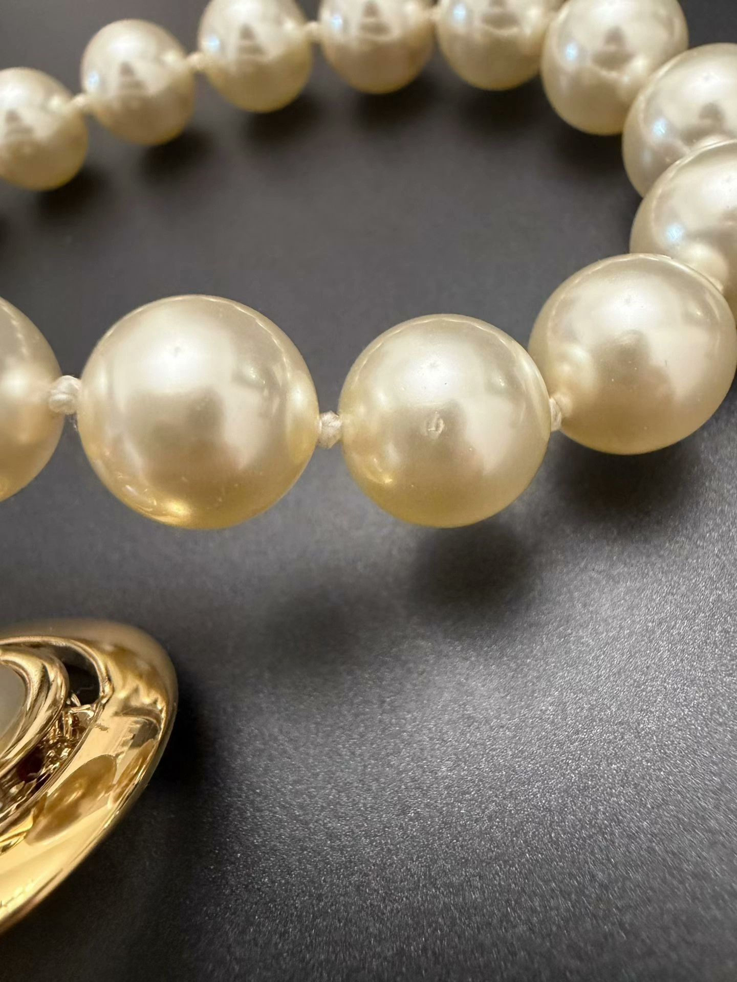 Vivienne Westwood Vivienne Westwood Saturn Pearl Necklace Size ONE SIZE - 8 Thumbnail