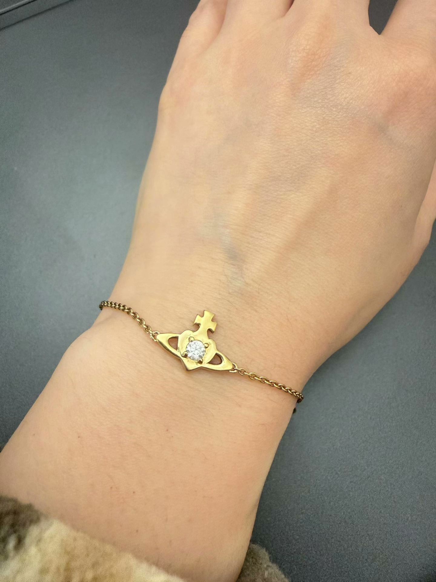 Vivienne Westwood Vivienne Westwood Saturn Heart Diamond Bracelet Size ONE SIZE - 3 Thumbnail