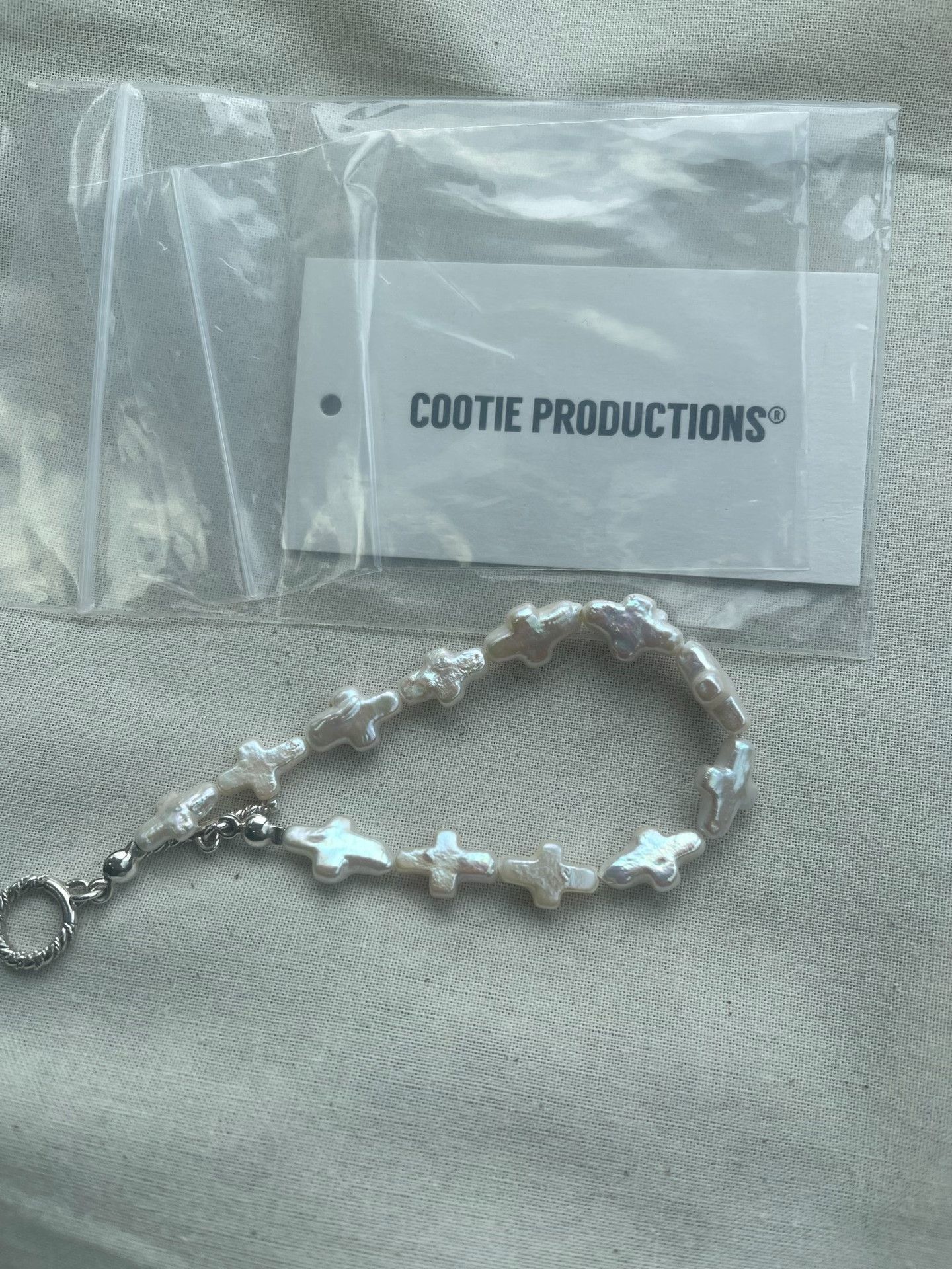 Facetasm Cootie Distortion Cross Pearl Bracelet Size ONE SIZE - 7 Thumbnail