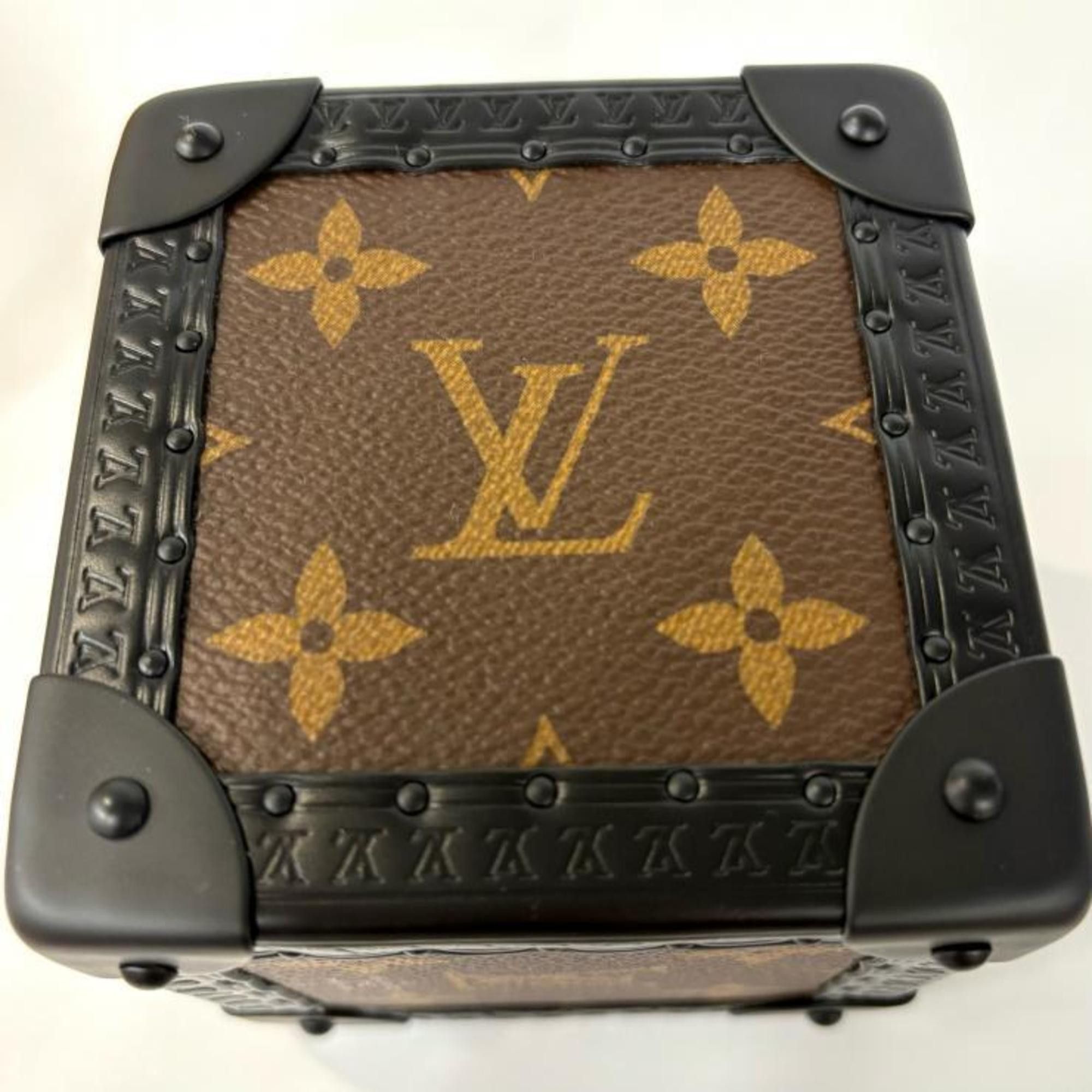 Louis Vuitton Louis Vuitton Trunk-Shaped Cube Monogram VIP Exclusive Novelty R99583 Figurine Size ONE SIZE - 8 Thumbnail