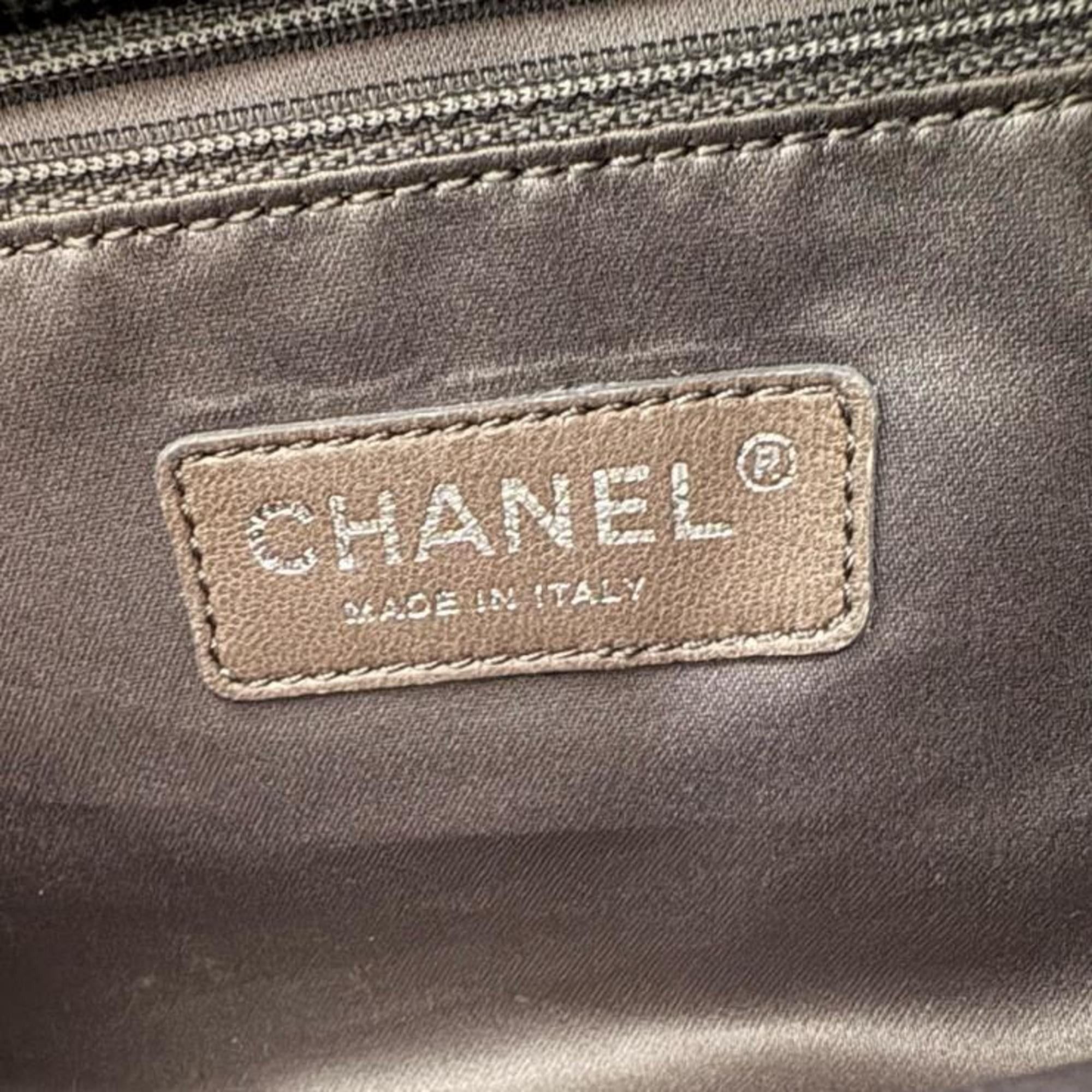 Chanel CHANEL 2.55 Chain Ribbon Shoulder Bag in Black Satin with Silver Hardware. Size ONE SIZE - 8 Thumbnail