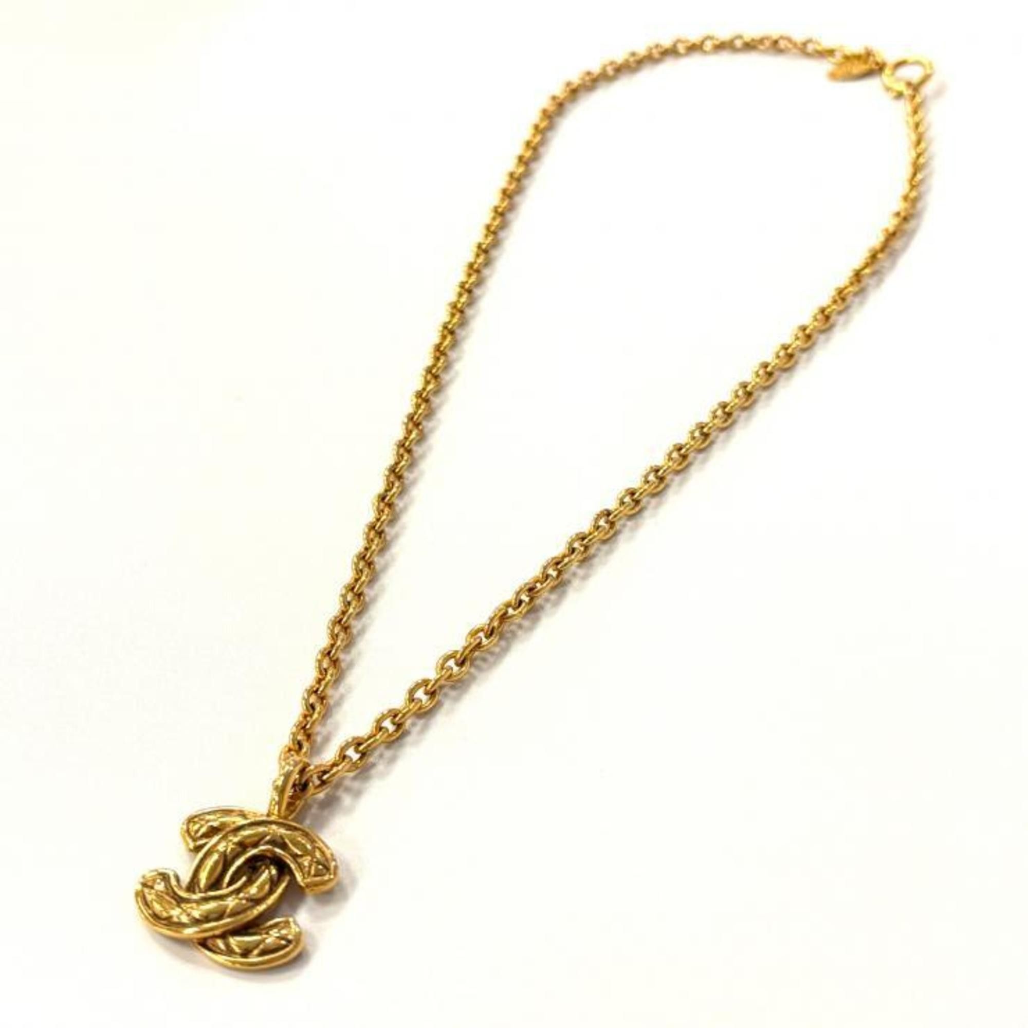 Chanel CHANEL Vintage Matelasse Coco Mark Gold GP Necklace Size ONE SIZE - 3 Thumbnail
