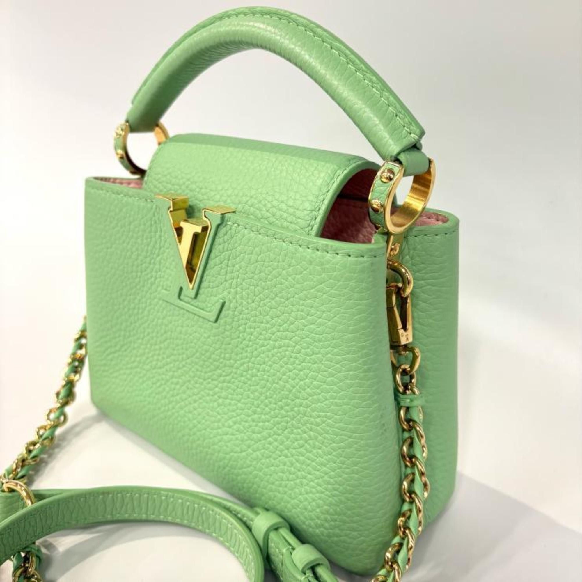 Louis Vuitton Louis Vuitton Capucines Mini M59928 Vert Pomme Taurillon Green Size ONE SIZE - 3 Thumbnail