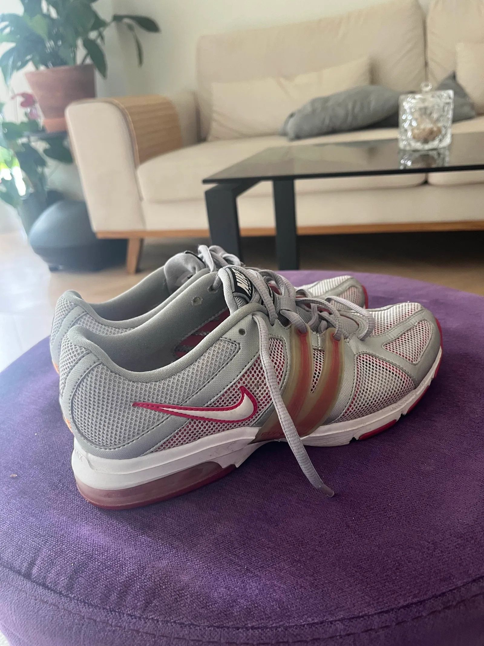 Nike Nike Sneakers Size US 9.5 / IT 39.5 - 2 Thumbnail