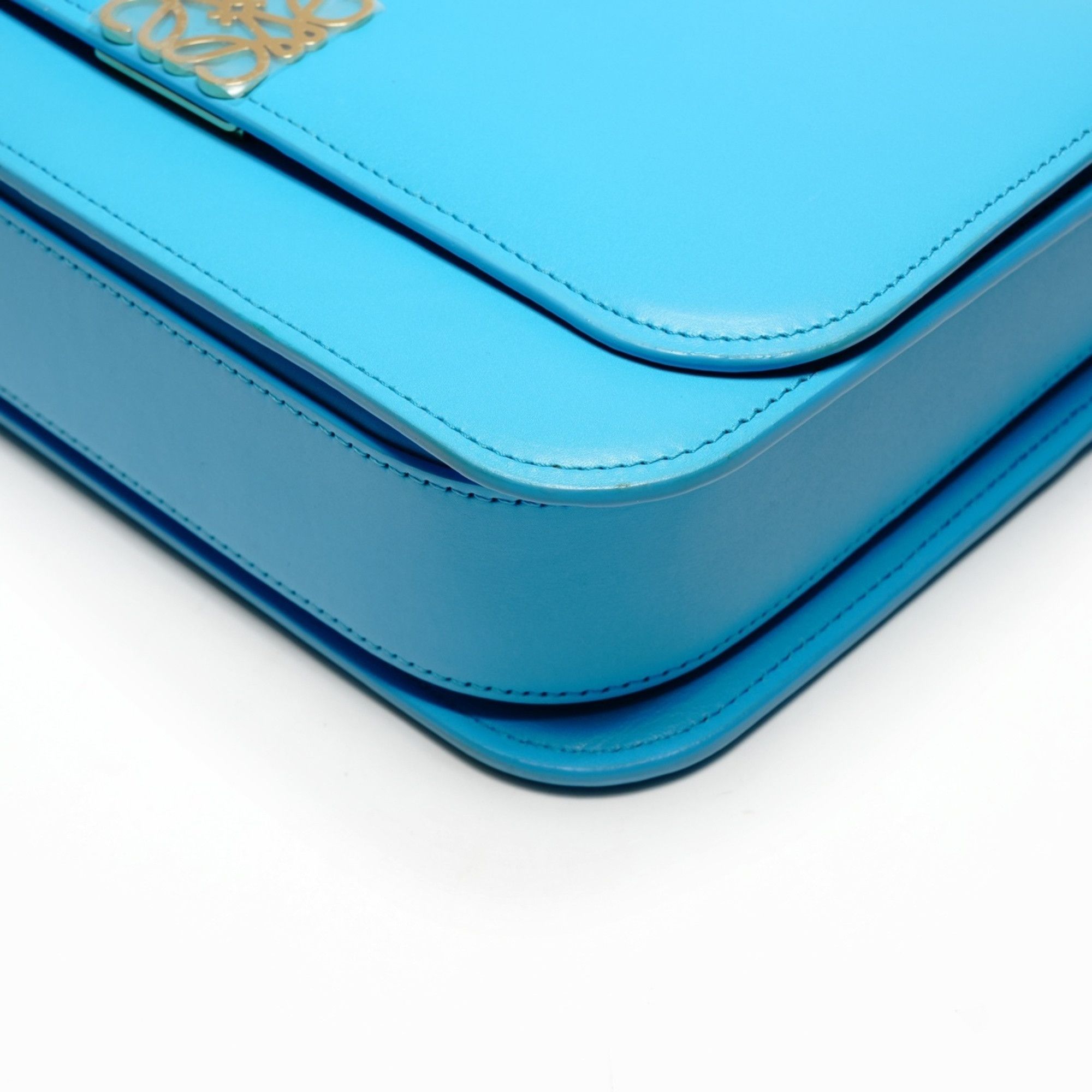 Loewe LOEWE Goya Medium Leather Turquoise Shoulder Bag in Blue Size ONE SIZE - 6 Thumbnail