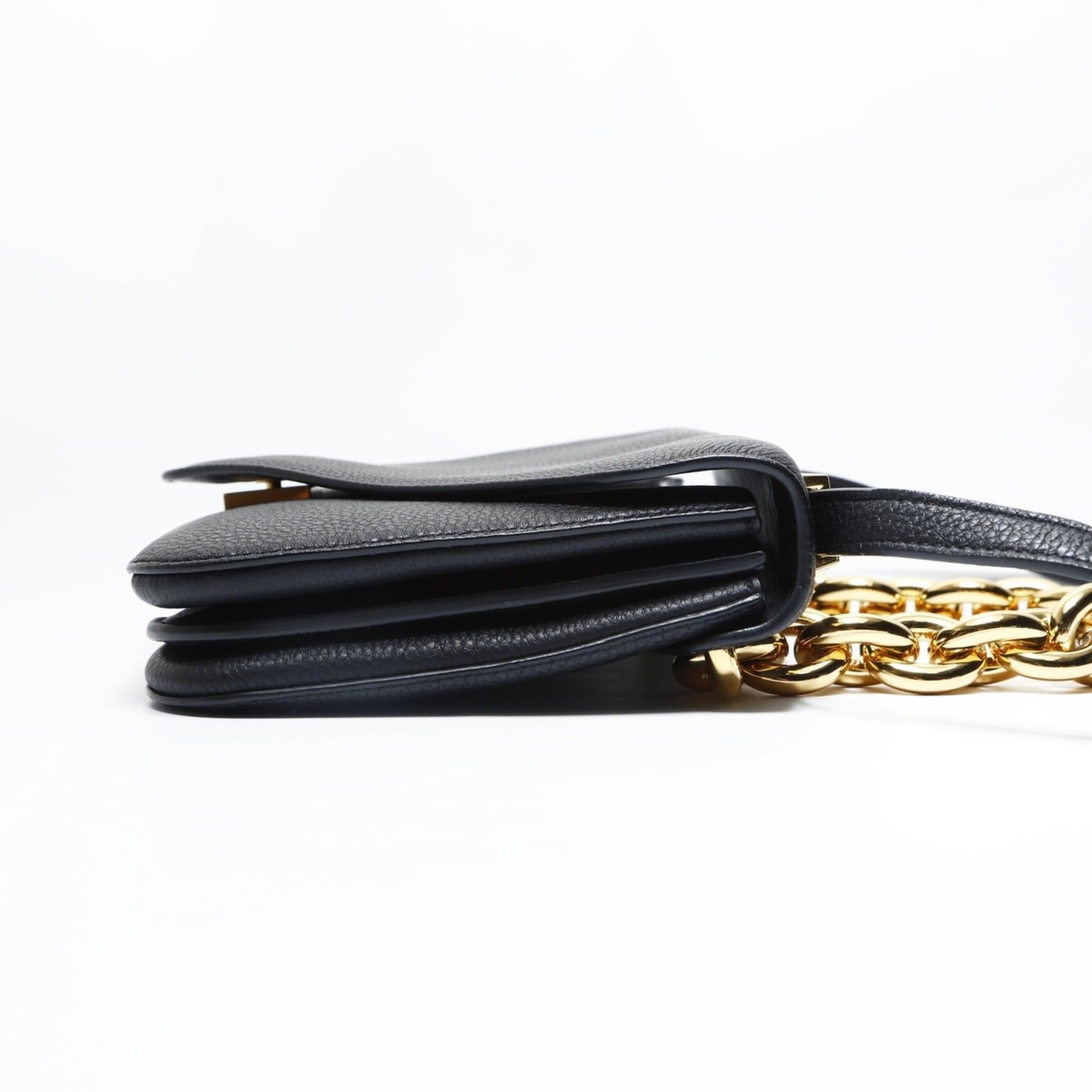Bottega Veneta Bottega Veneta Leather Mount Envelope Chain Shoulder Bag in Black Size ONE SIZE - 9 Thumbnail