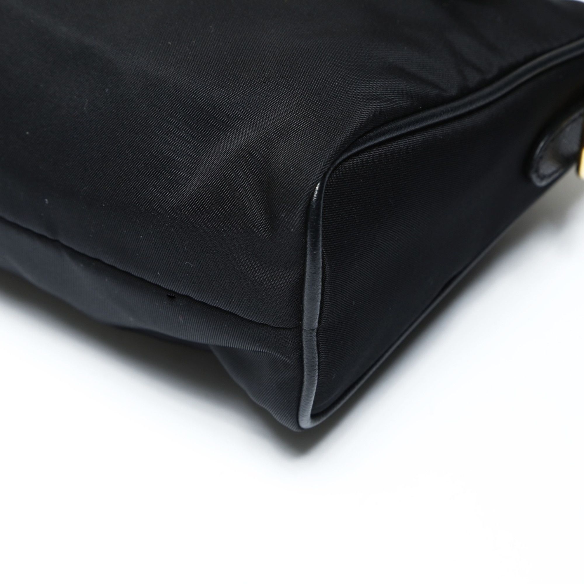 Prada Prada nylon one-shoulder shoulder bag in black Size ONE SIZE - 6 Thumbnail