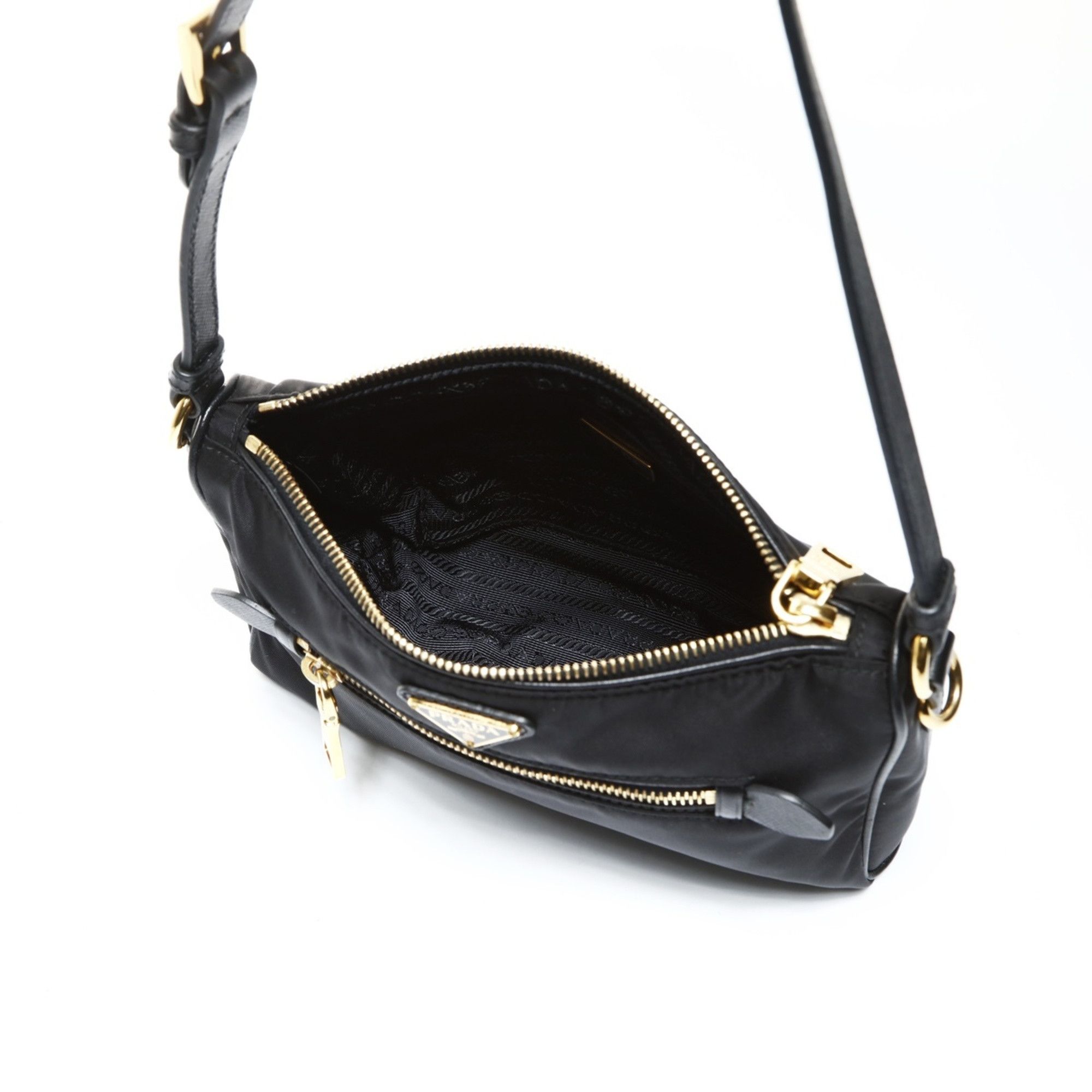 Prada Prada nylon one-shoulder shoulder bag in black Size ONE SIZE - 12 Thumbnail