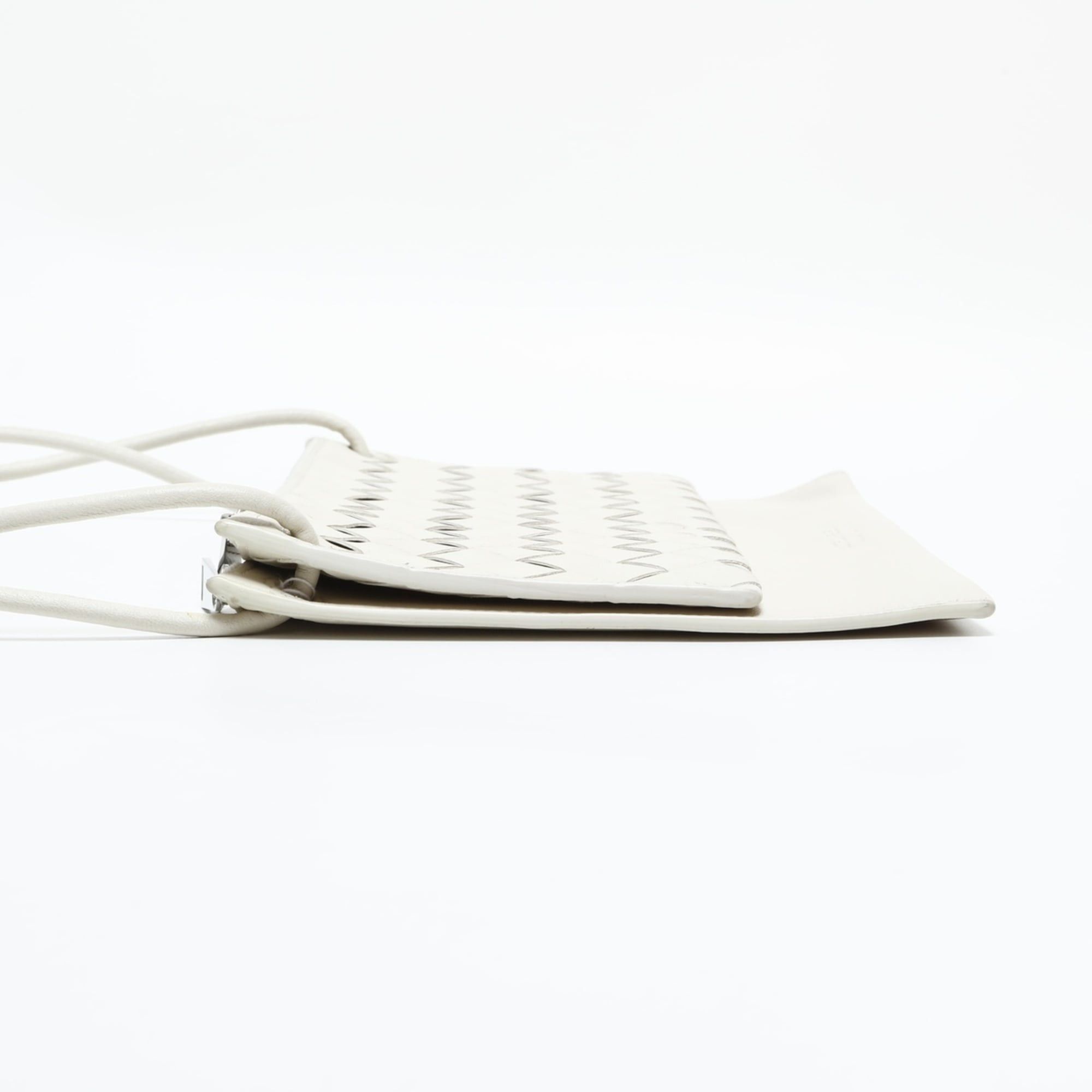 Bottega Veneta Bottega Veneta Leather Intrecciato Shoulder Bag in White Size ONE SIZE - 4 Thumbnail