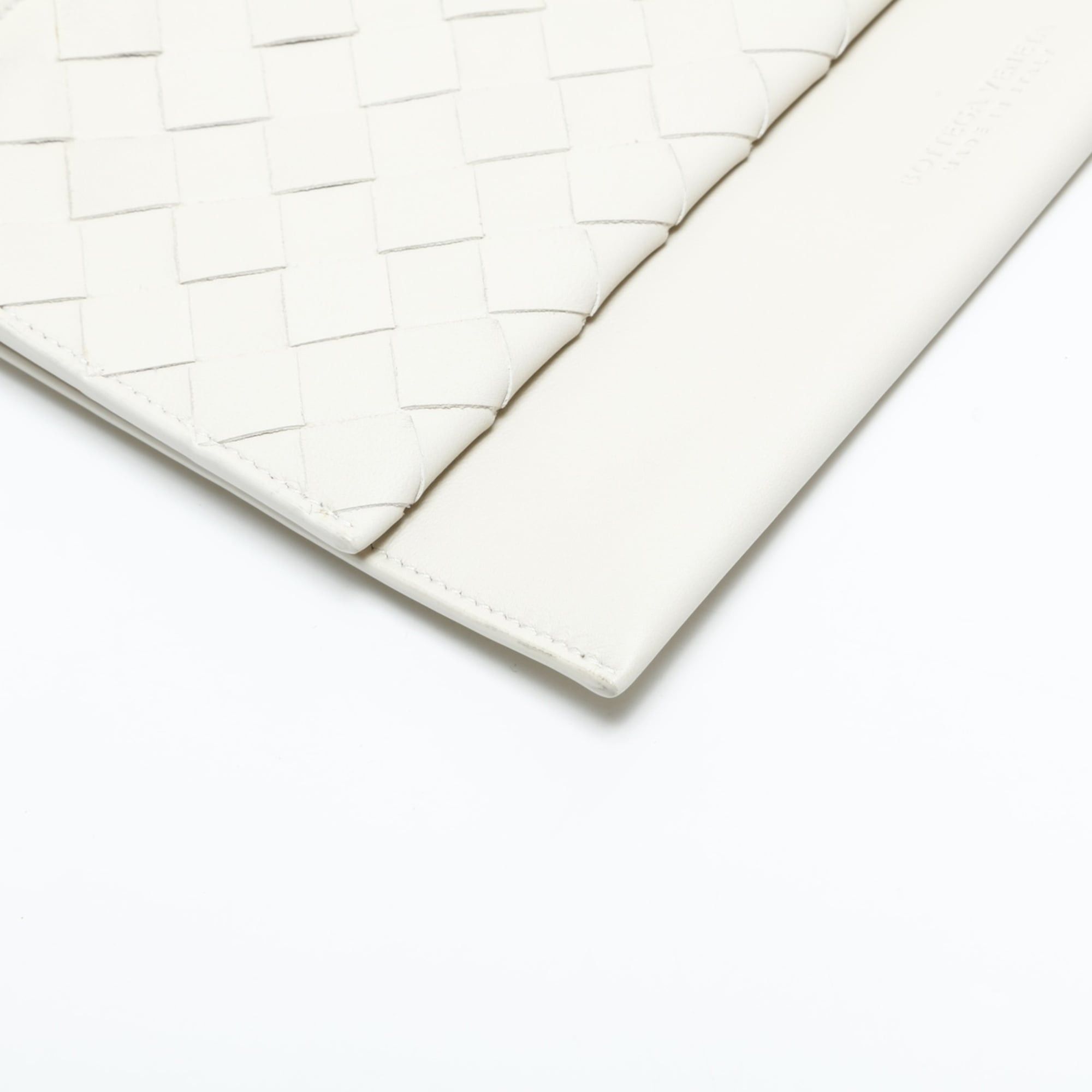 Bottega Veneta Bottega Veneta Leather Intrecciato Shoulder Bag in White Size ONE SIZE - 6 Thumbnail