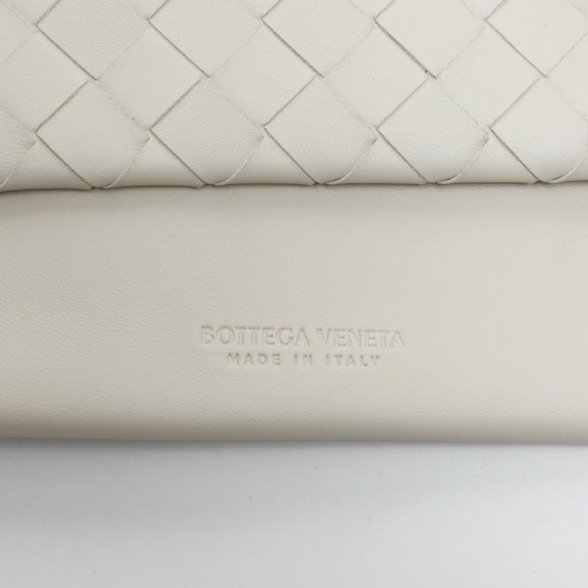 Bottega Veneta Bottega Veneta Leather Intrecciato Shoulder Bag in White Size ONE SIZE - 9 Thumbnail