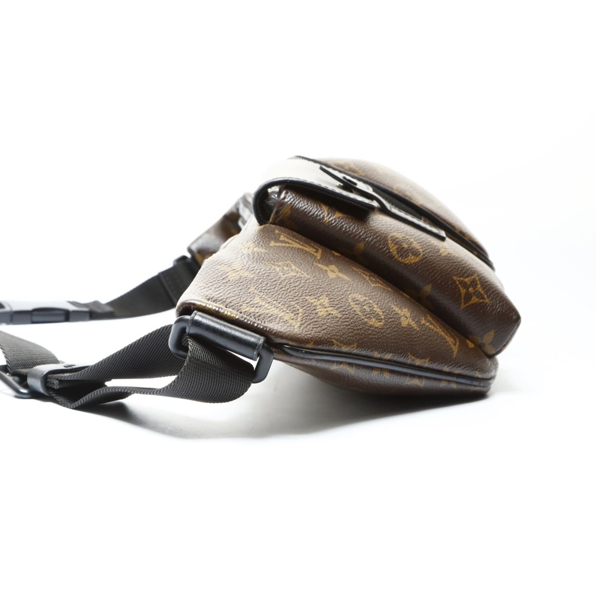 Louis Vuitton Louis Vuitton 2020 Monogram Macassar Christopher Bumbag Shoulder Bag in Brown Size ONE SIZE - 3 Thumbnail