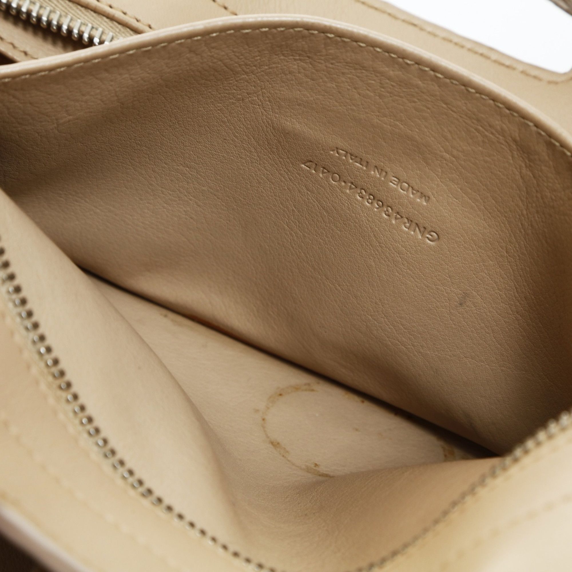 Yves Saint Laurent Yves Saint Laurent Downtown Cabas 2-way embossed leather handbag in beige Size ONE SIZE - 12 Thumbnail