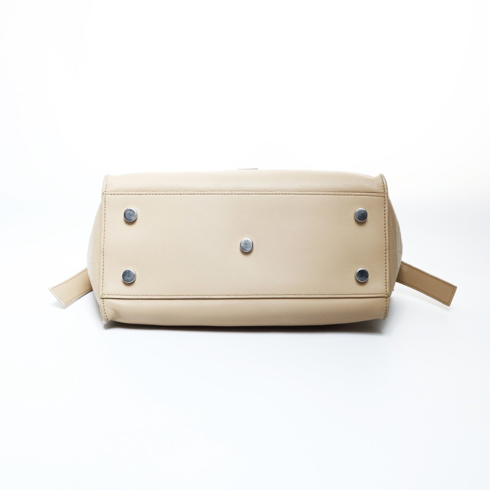 Yves Saint Laurent Yves Saint Laurent Downtown Cabas 2-way embossed leather handbag in beige Size ONE SIZE - 8 Thumbnail
