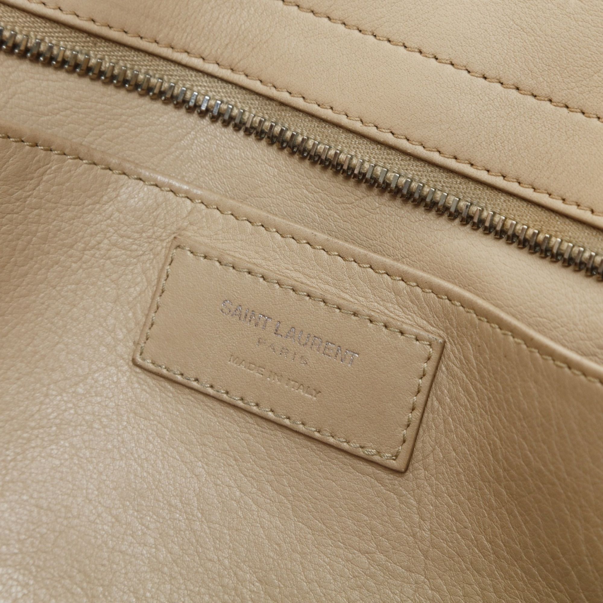Yves Saint Laurent Yves Saint Laurent Downtown Cabas 2-way embossed leather handbag in beige Size ONE SIZE - 11 Thumbnail
