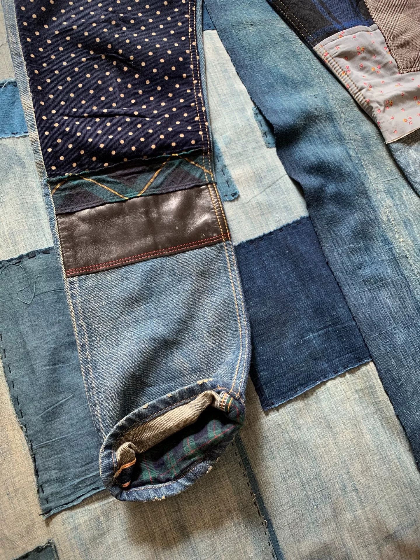 Junya Watanabe Junya Watanabe Patchwork Leather Denim Jeans Size US 26 / EU 42 - 6 Thumbnail