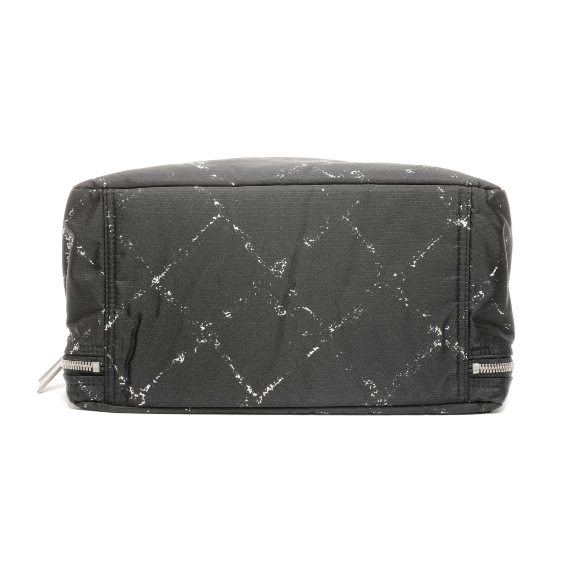 Chanel CHANEL No. 5 1997-1999 Nylon Travel Line Handbag in Black Size ONE SIZE - 9 Thumbnail