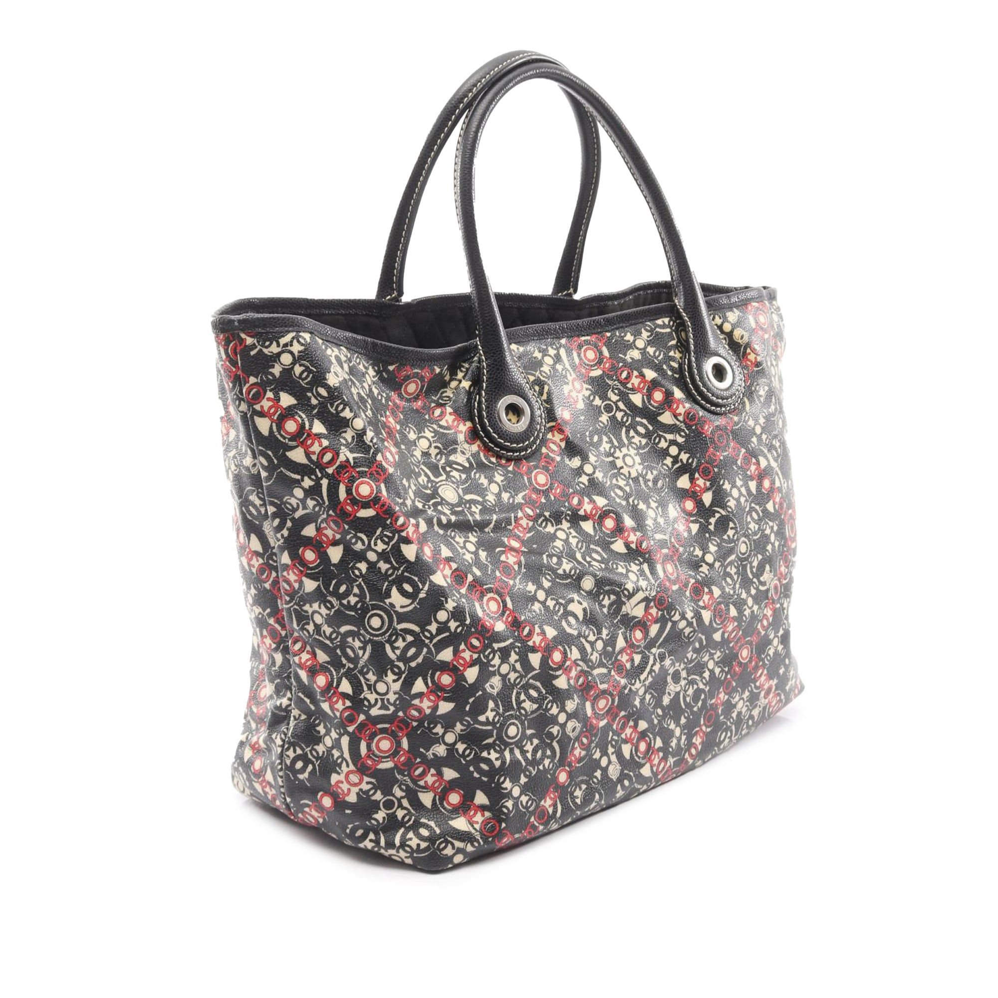 Chanel CC Coated Canvas Tote Size ONE SIZE - 2 Thumbnail