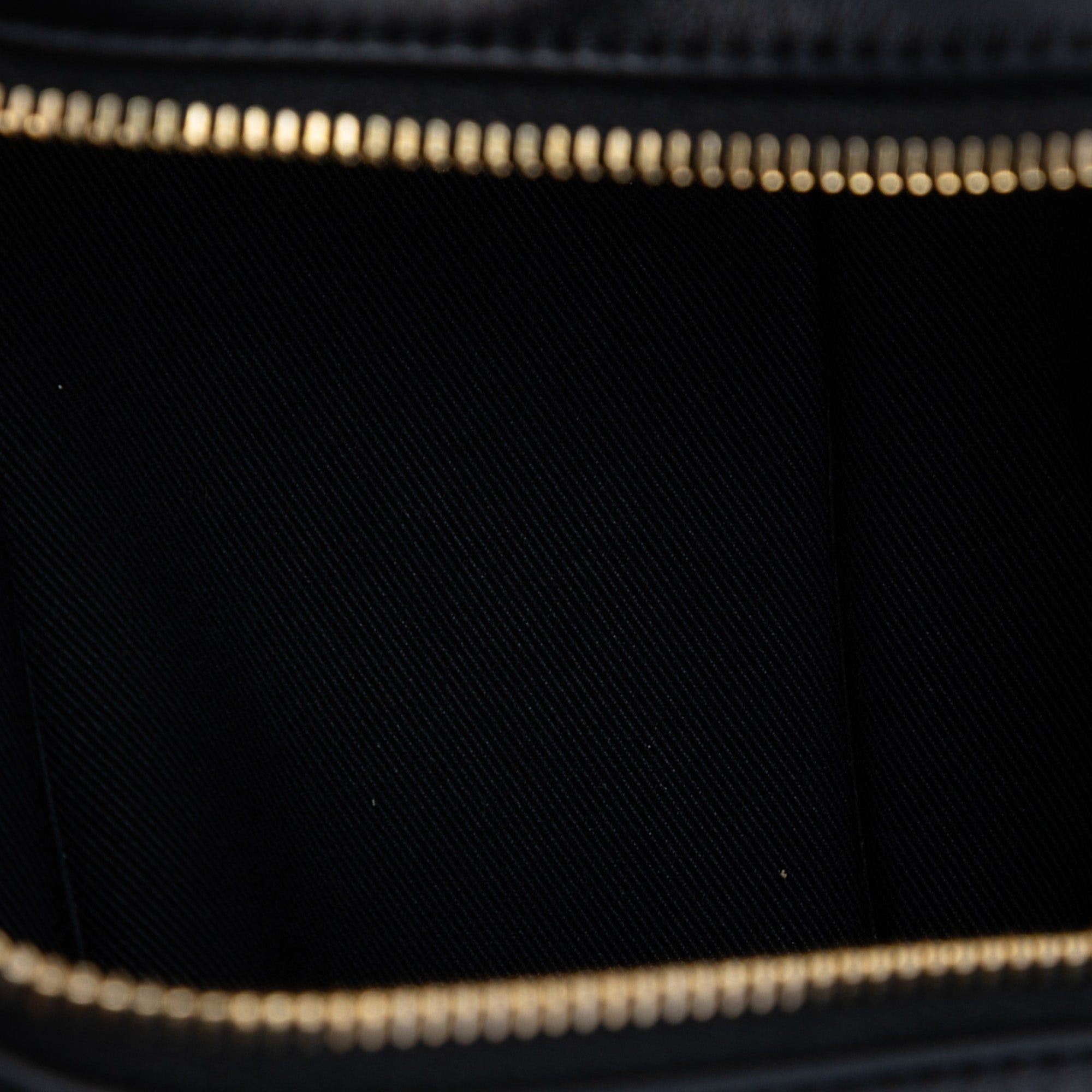 Chanel Metiers d'Art CC Lambskin Tassel Rectangle Clutch with Chain Size ONE SIZE - 4 Thumbnail