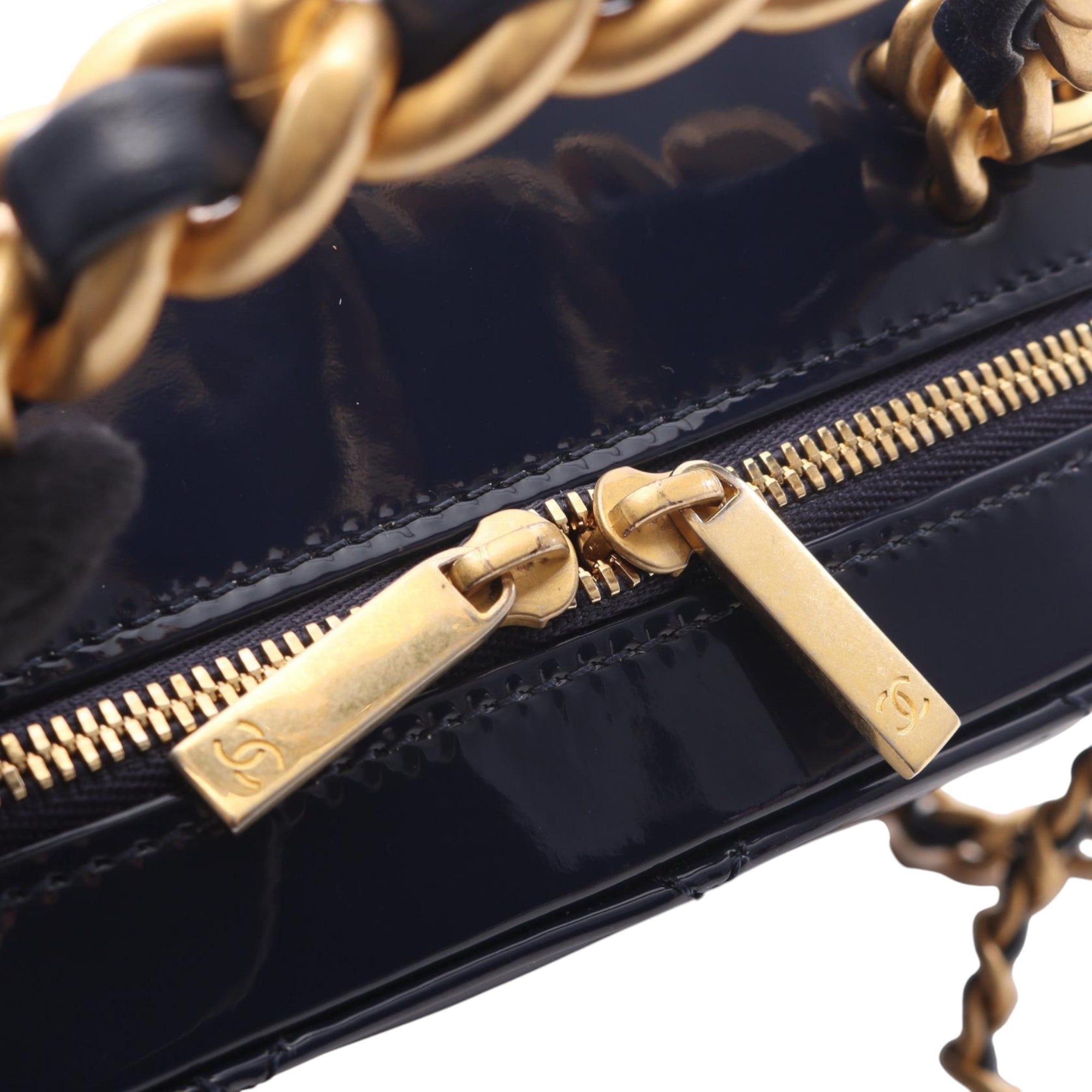 Chanel CC Quilted Patent Vanity Case Size ONE SIZE - 6 Thumbnail