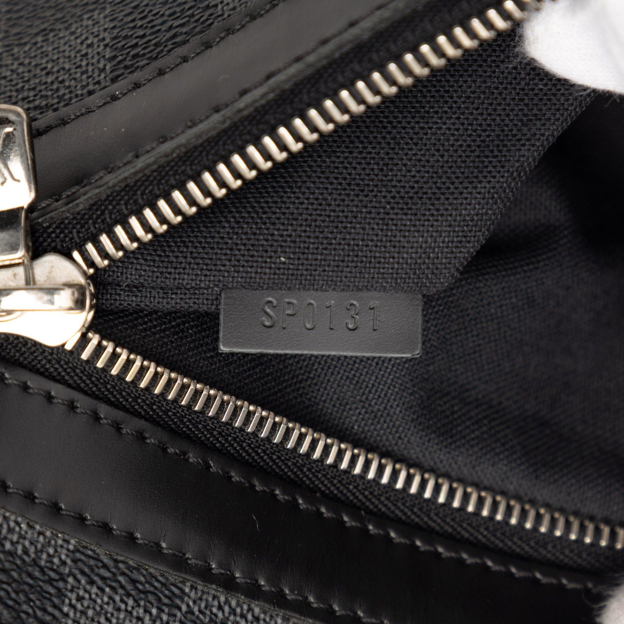 Louis Vuitton Damier Graphite Daniel MM Size ONE SIZE - 6 Thumbnail