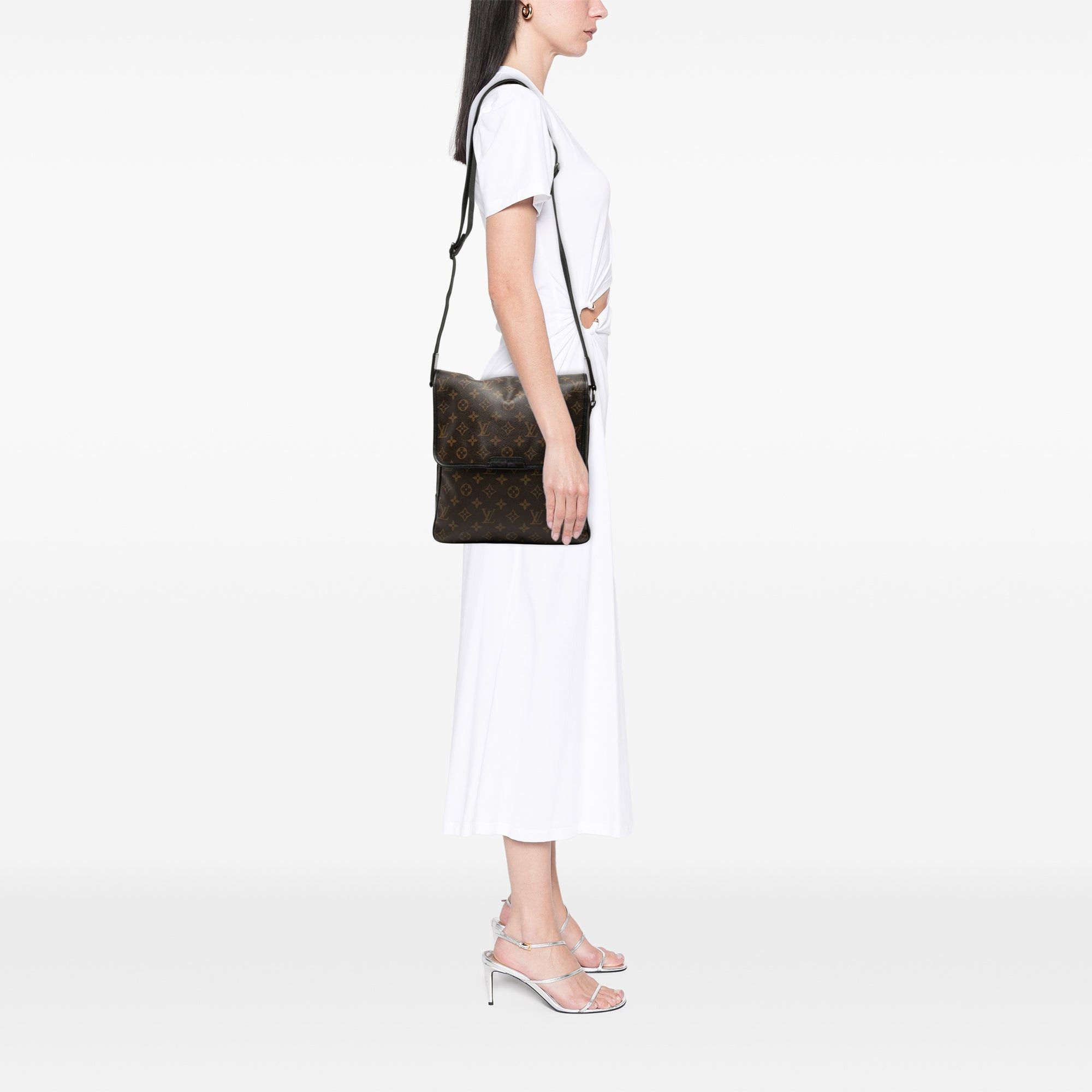 Louis Vuitton Monogram Macassar Bass MM Size ONE SIZE - 8 Thumbnail