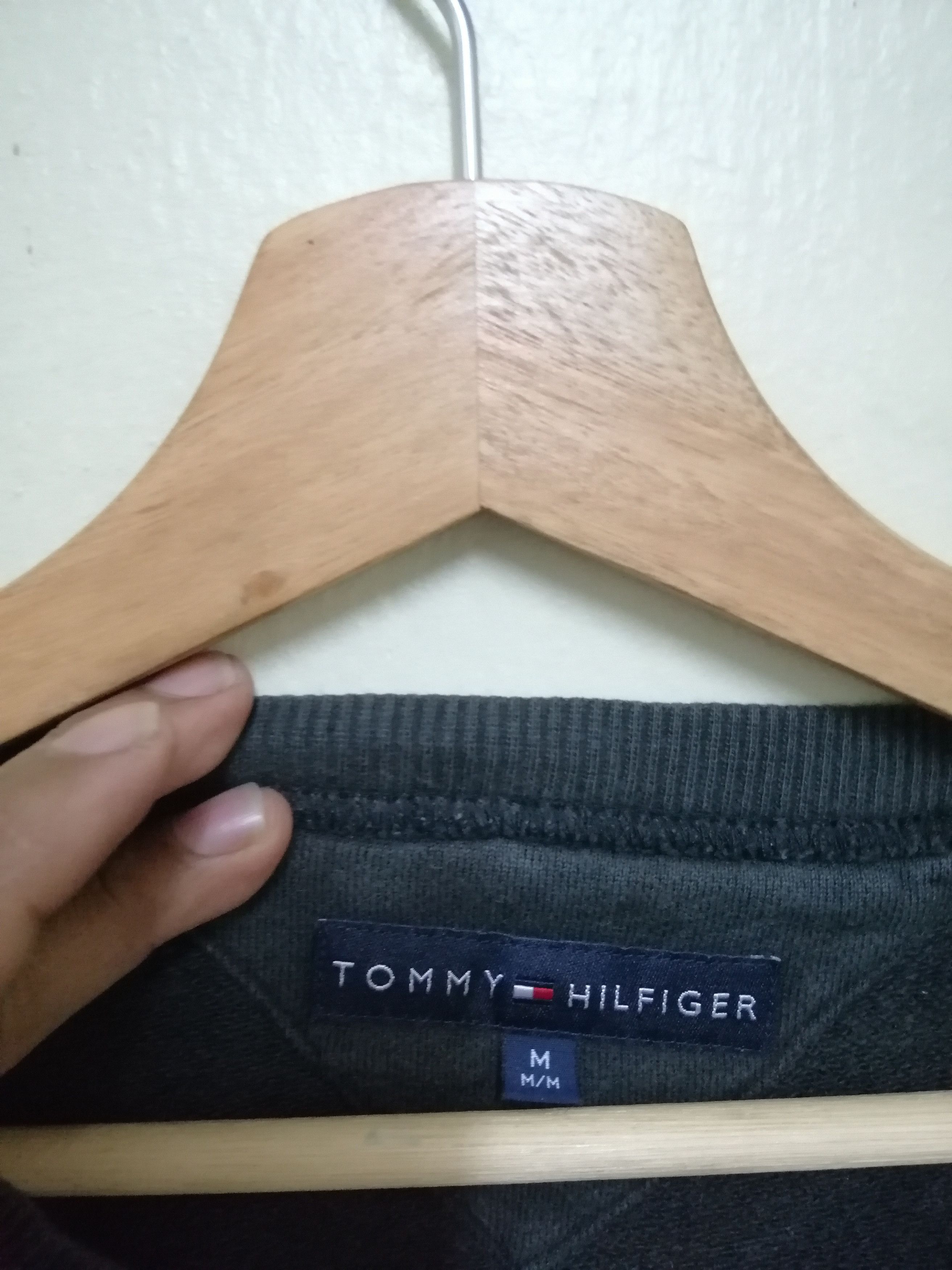 Tommy Hilfiger Vintage Tommy Hilfiger Small Logo Sweatshirt B6 Size US XL / EU 56 / 4 - 5 Thumbnail