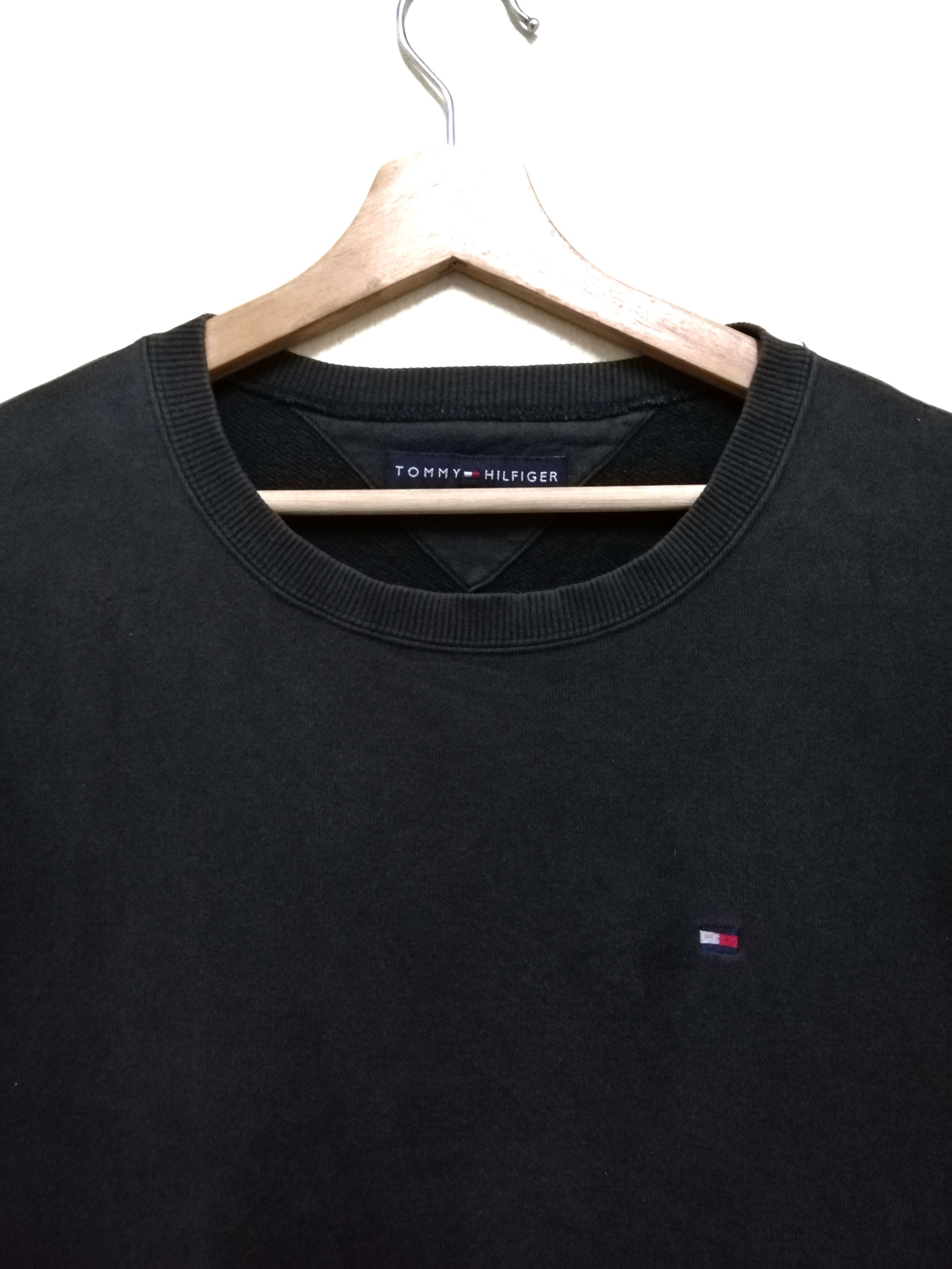 Tommy Hilfiger Vintage Tommy Hilfiger Small Logo Sweatshirt B6 Size US XL / EU 56 / 4 - 1 Thumbnail