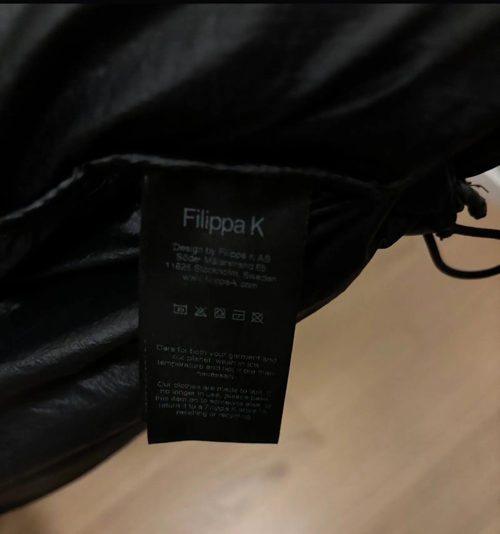 Filippa K Filippa K Filippa K Soft Sport svart dunjacka Down Jacket Size L / US 10 / IT 46 - 4 Thumbnail