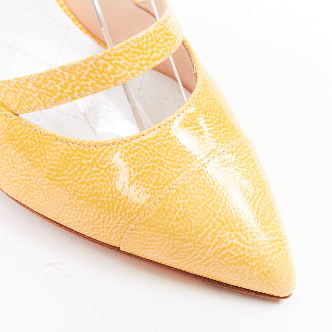 Chanel CHANEL 14C butter yellow patent leather CC logo bow maryjane pumps EU37.5 Size US 7.5 / IT 37.5 - 7 Thumbnail