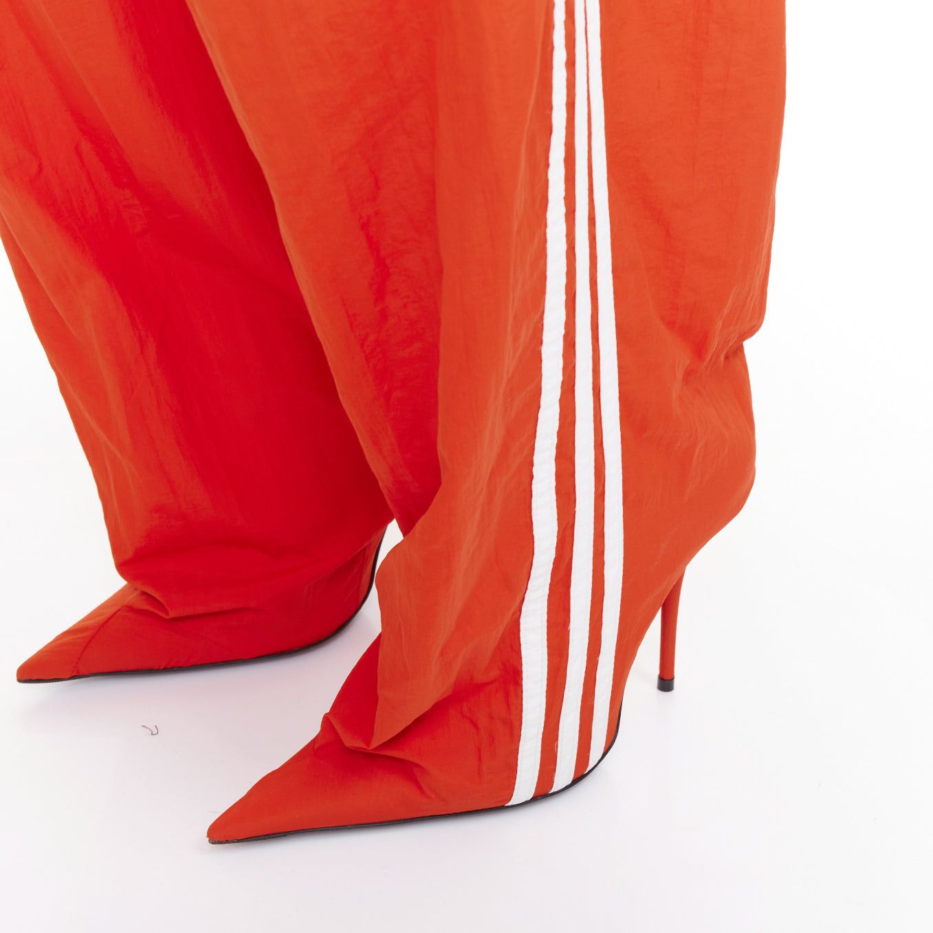 Balenciaga rare BALENCIAGA ADIDAS Demna 2022 Runway Pantashoe Jogginghose red track heels EU38 Size US 6 / IT 36 - 7 Thumbnail