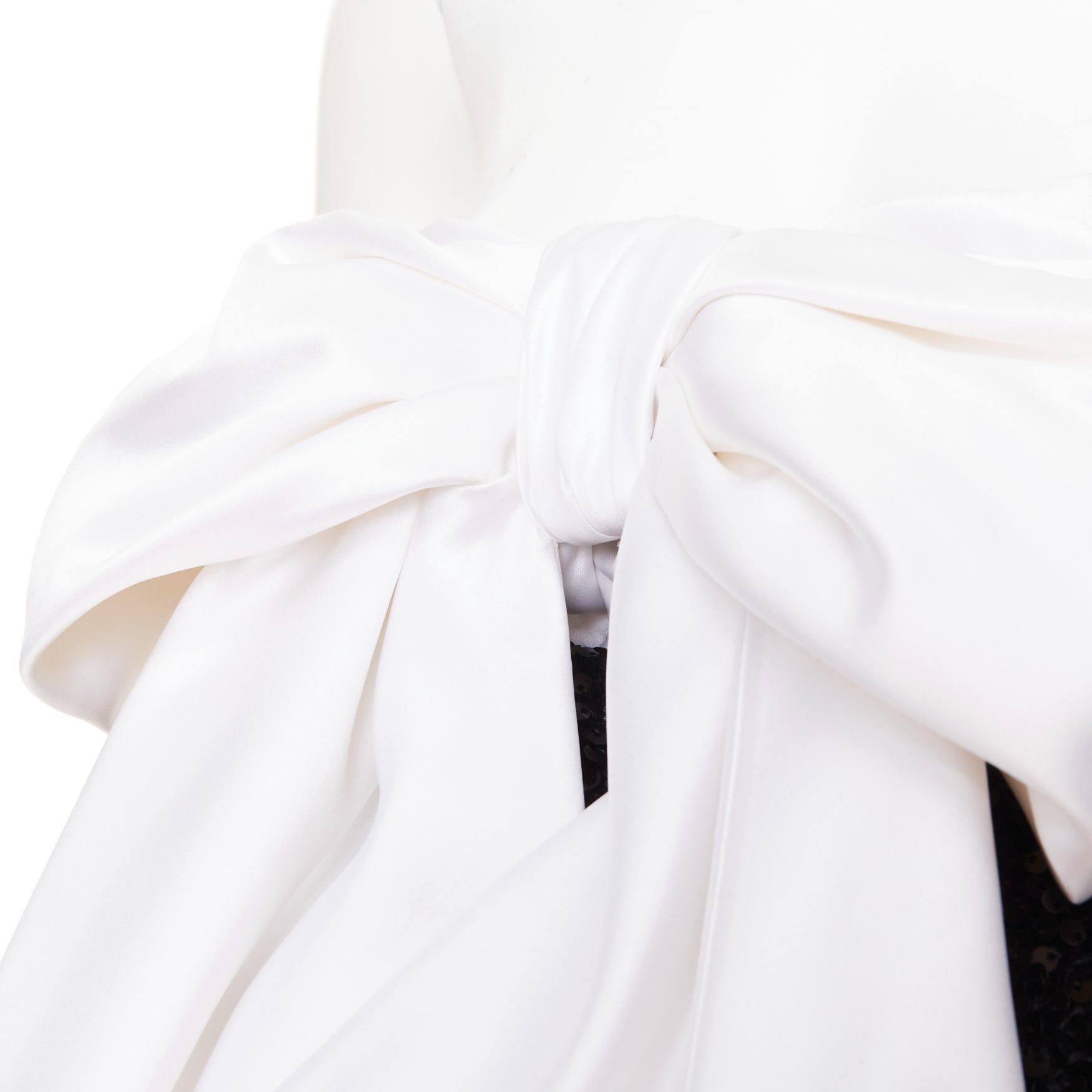 Alexandre Vauthier ALEXANDRE VAUTHIER SS2019 Runway white satin bow black sequin pouf mini dress Size S / US 4 / IT 40 - 2 Thumbnail