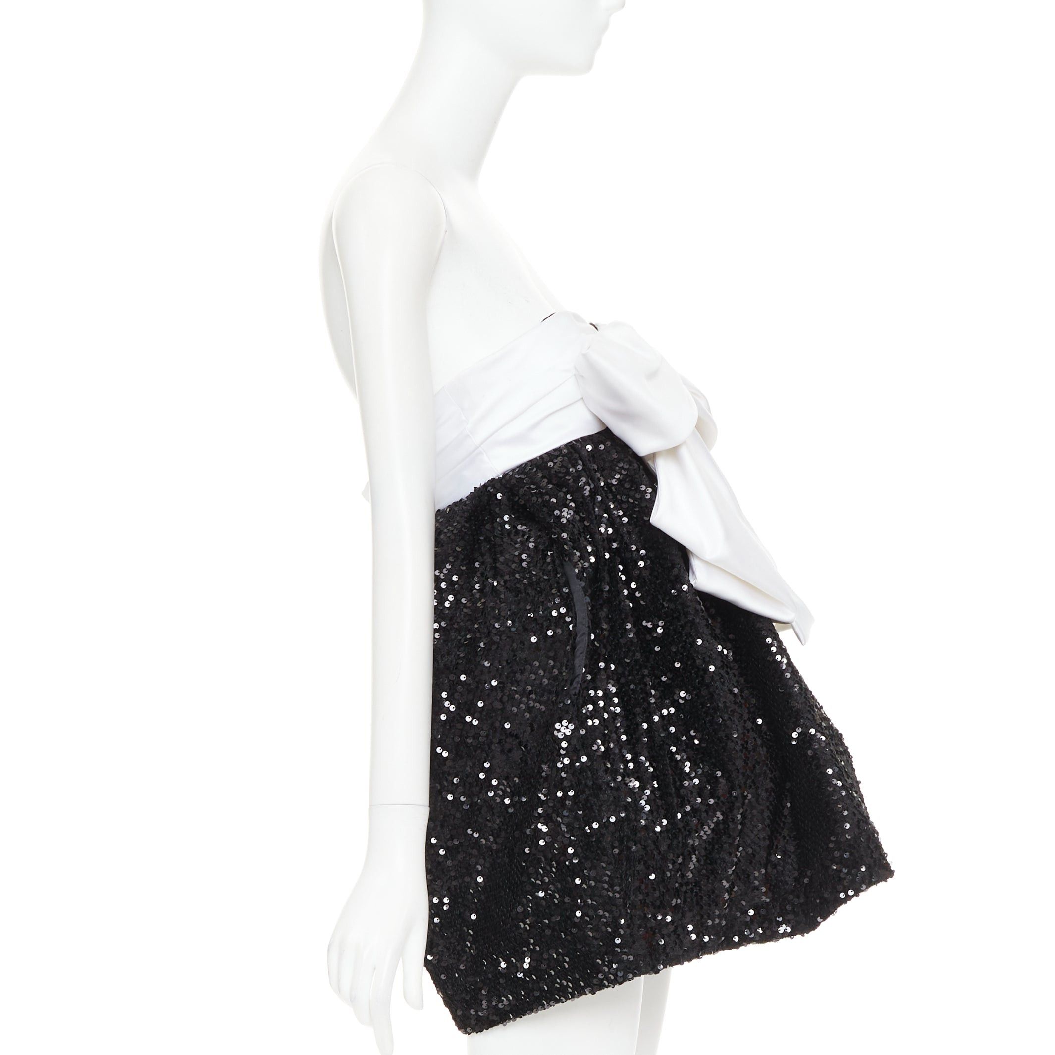 Alexandre Vauthier ALEXANDRE VAUTHIER SS2019 Runway white satin bow black sequin pouf mini dress Size S / US 4 / IT 40 - 4 Thumbnail