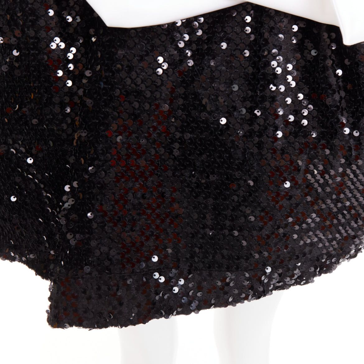 Alexandre Vauthier ALEXANDRE VAUTHIER SS2019 Runway white satin bow black sequin pouf mini dress Size S / US 4 / IT 40 - 9 Thumbnail