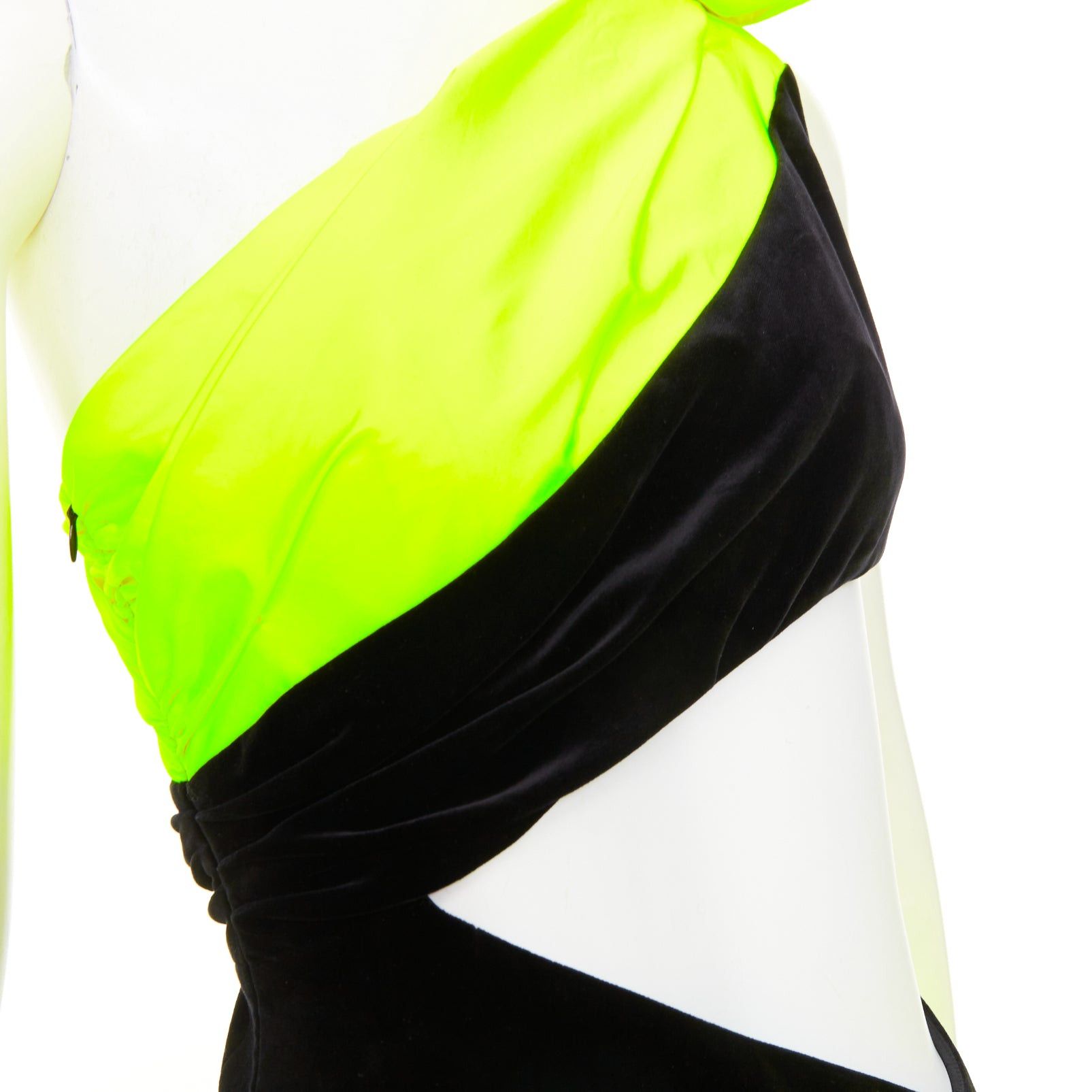 Alexandre Vauthier rare ALEXANDRE VAUTHIER SS2023 Runway neon yellow black velvet cut out ruffle dress Size S / US 4 / IT 40 - 8 Thumbnail