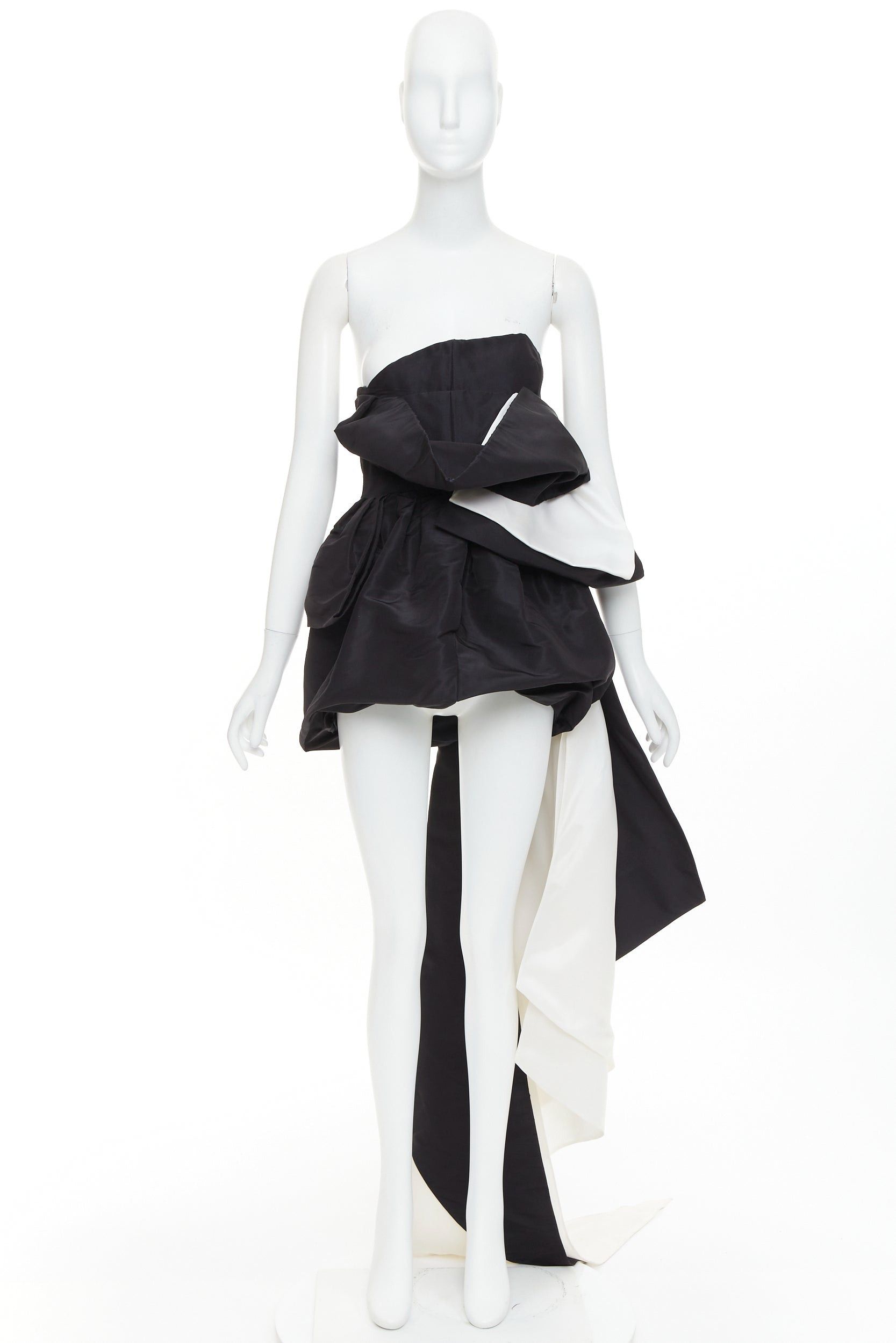 Alexandre Vauthier ALEXANDRE VAUTHIER COUTURE AW2018 Runway black cream exaggerated bow draped asymmetric gown Size S / US 4 / IT 40 - 13 Thumbnail