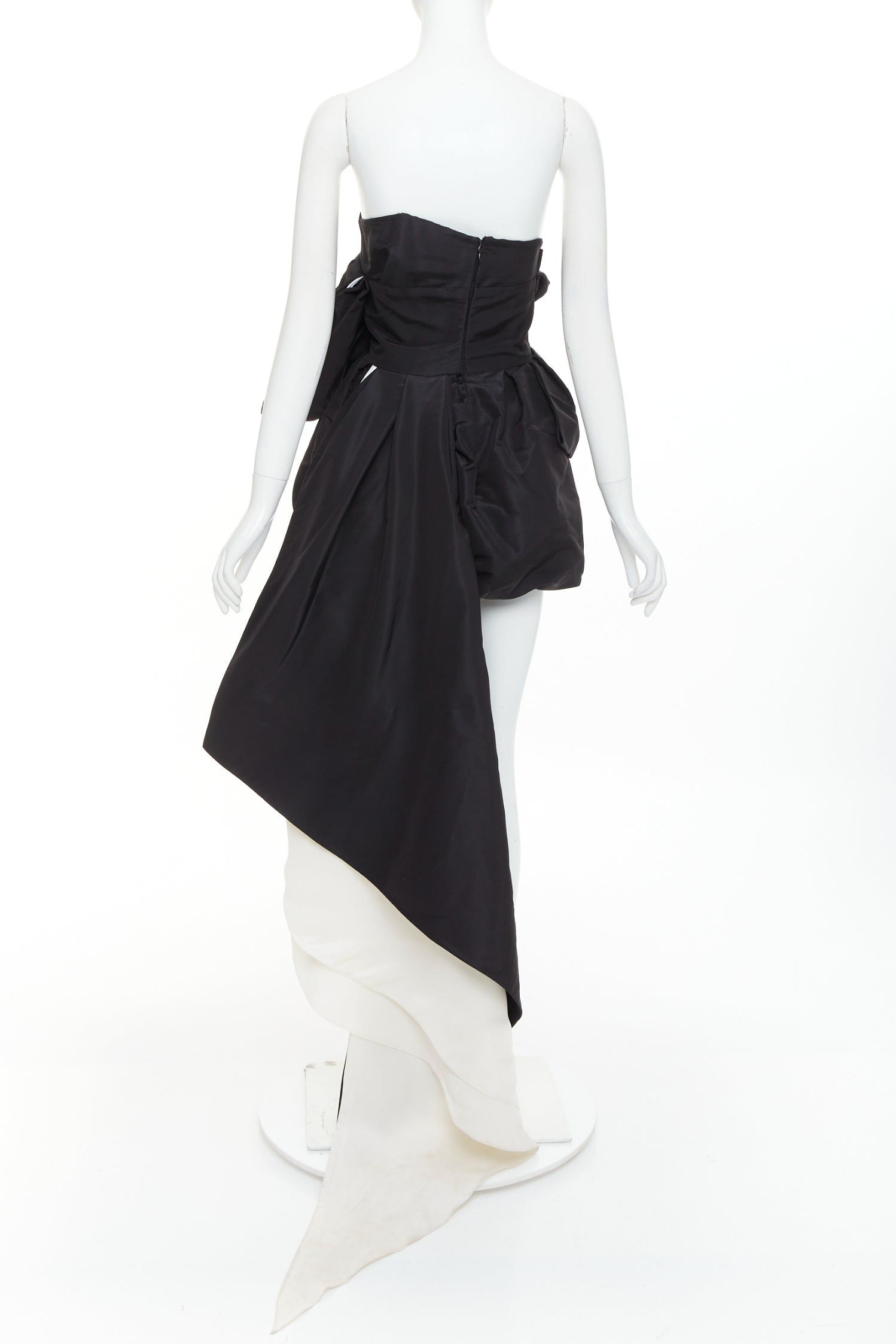Alexandre Vauthier ALEXANDRE VAUTHIER COUTURE AW2018 Runway black cream exaggerated bow draped asymmetric gown Size S / US 4 / IT 40 - 5 Thumbnail
