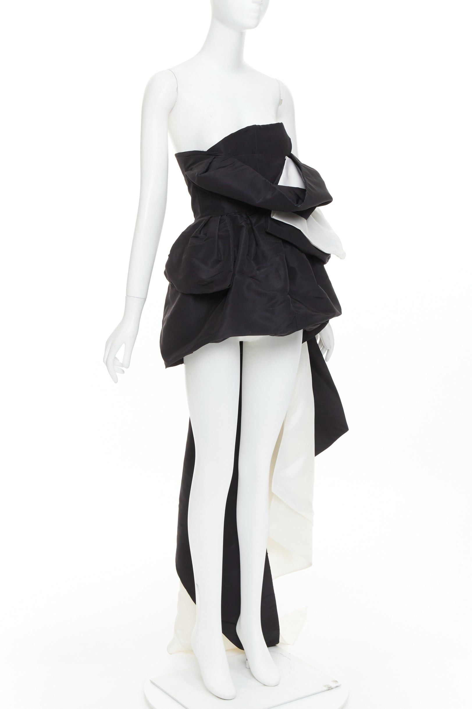 Alexandre Vauthier ALEXANDRE VAUTHIER COUTURE AW2018 Runway black cream exaggerated bow draped asymmetric gown Size S / US 4 / IT 40 - 3 Thumbnail