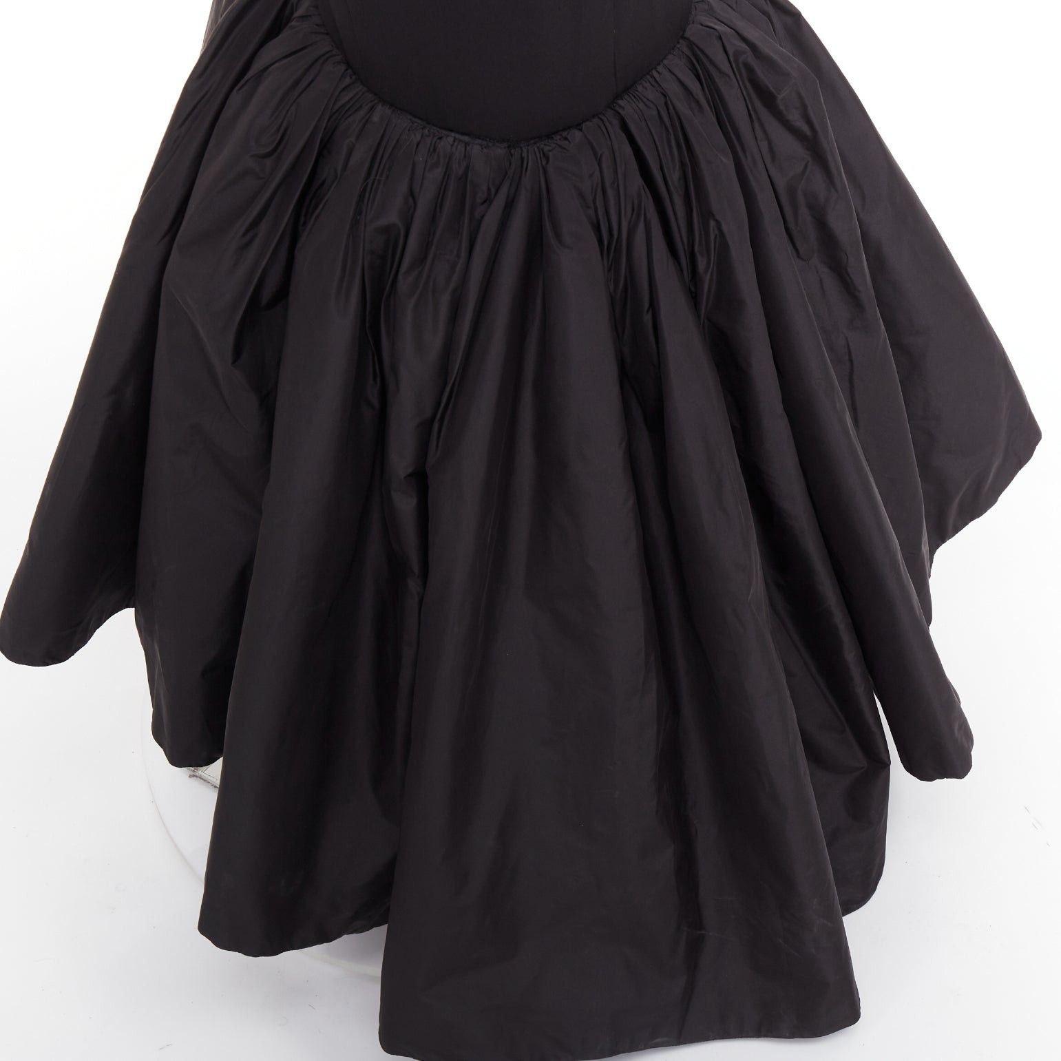 Alexandre Vauthier rare ALEXANDRE VAUTHIER COUTURE SS2025 Runway black open back voluminous taffeta trumpet gown Size S / US 4 / IT 40 - 7 Thumbnail