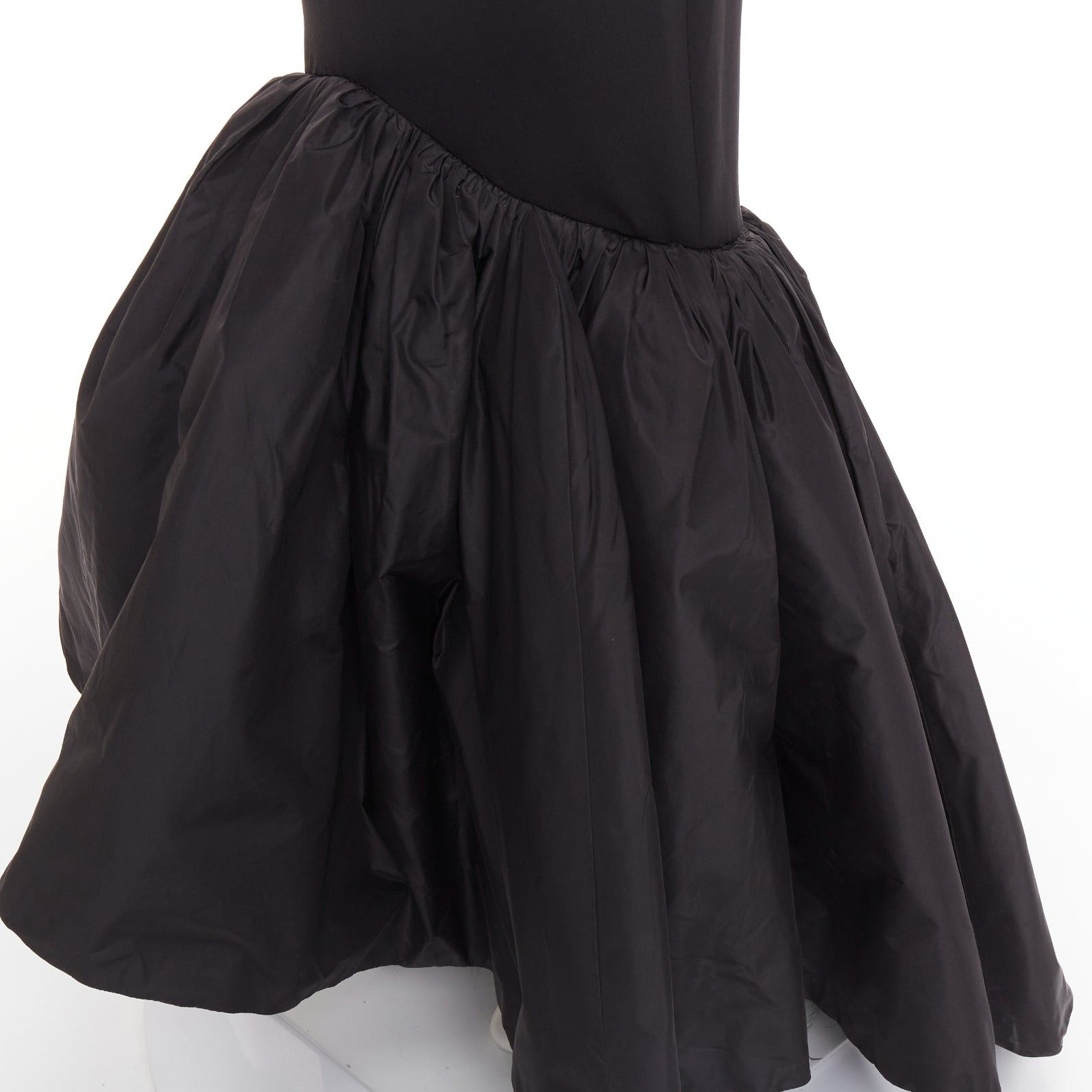 Alexandre Vauthier rare ALEXANDRE VAUTHIER COUTURE SS2025 Runway black open back voluminous taffeta trumpet gown Size S / US 4 / IT 40 - 10 Thumbnail