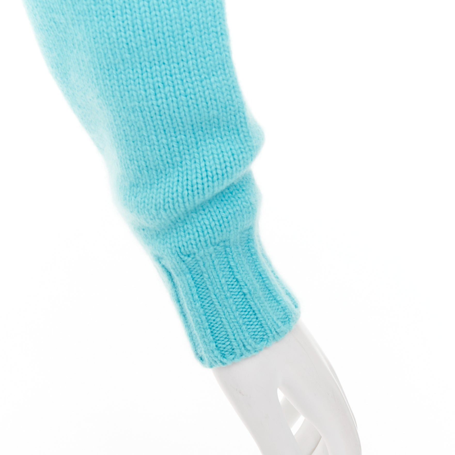 Chanel CHANEL 2020 100% cashmere cyan blue CC cursive logo cropped sweater¬† FR36 S Size S / US 4 / IT 40 - 7 Thumbnail