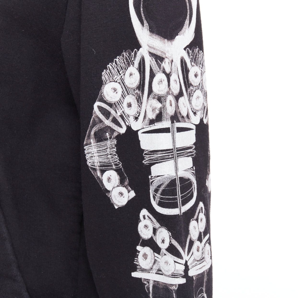 Chanel rare CHANEL 2017 Astronaut print sleeve black cotton zip up hoodie FR46 2XL Size XL / US 12-14 / IT 48-50 - 2 Thumbnail