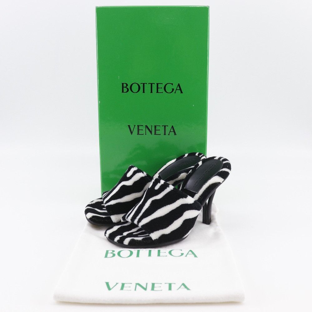 Bottega Veneta Bottega Veneta Bottega Veneta POSE Faux Fur Rubber Mules Plastic / Synthetic Shoes 680607V1H30 DUTY FREE for USA Size ONE SIZE - 9 Thumbnail
